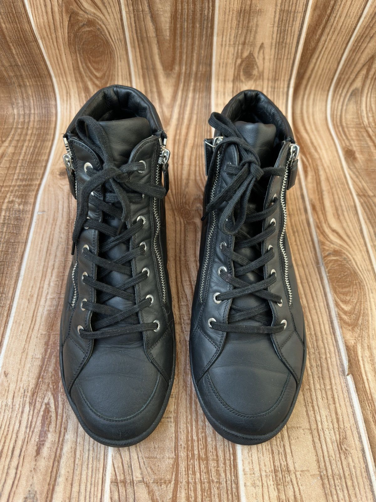 Chanel Chanel CC Vintage Leather Hightop Sneakers Size US 11 / EU 44 - 4 Thumbnail