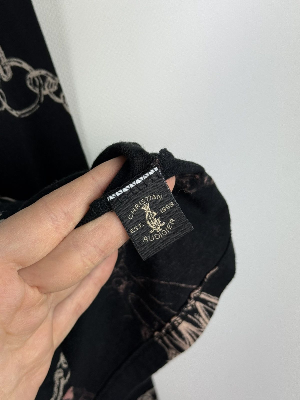 Christian Audigier Christian Audigier Y2K Overprinted Long Sleeve T Shirt Size L / US 10 / IT 46 - 13 Thumbnail