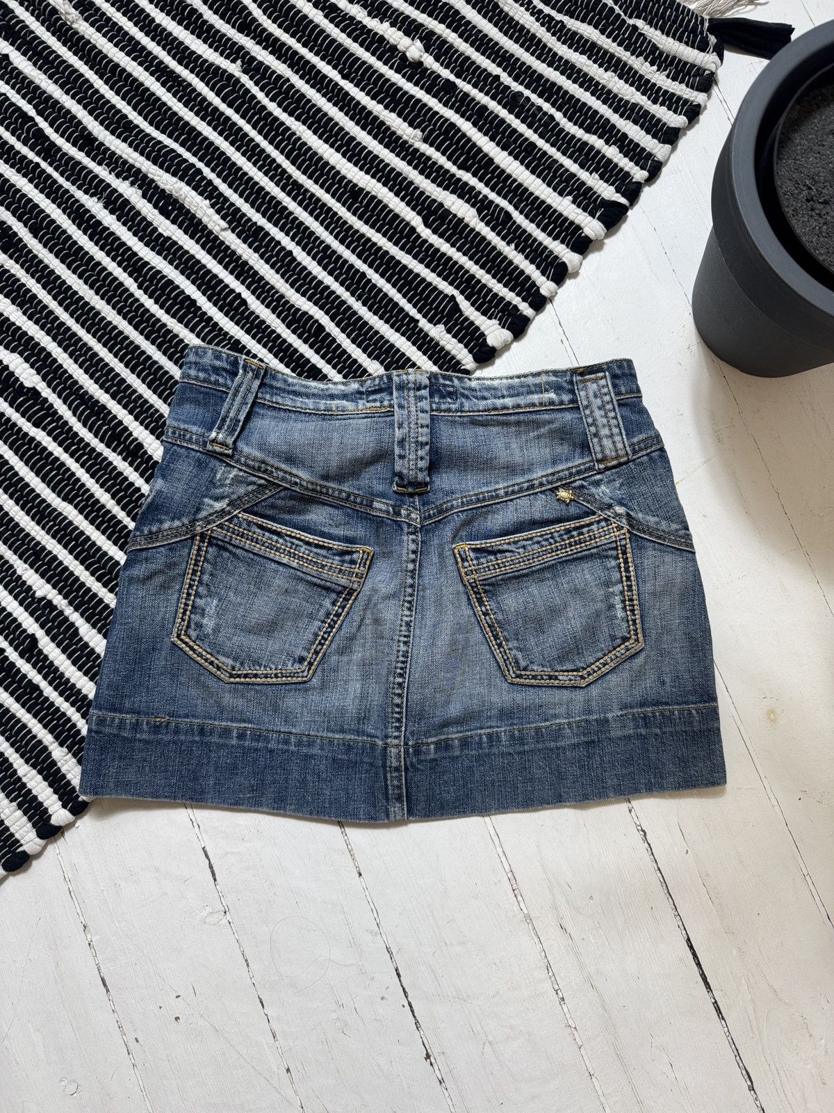 Just Cavalli VINTAGE JUST CAVALLI 2000s MINI DENIM SKIRT Size 27" / US 4 / IT 40 - 2 Thumbnail