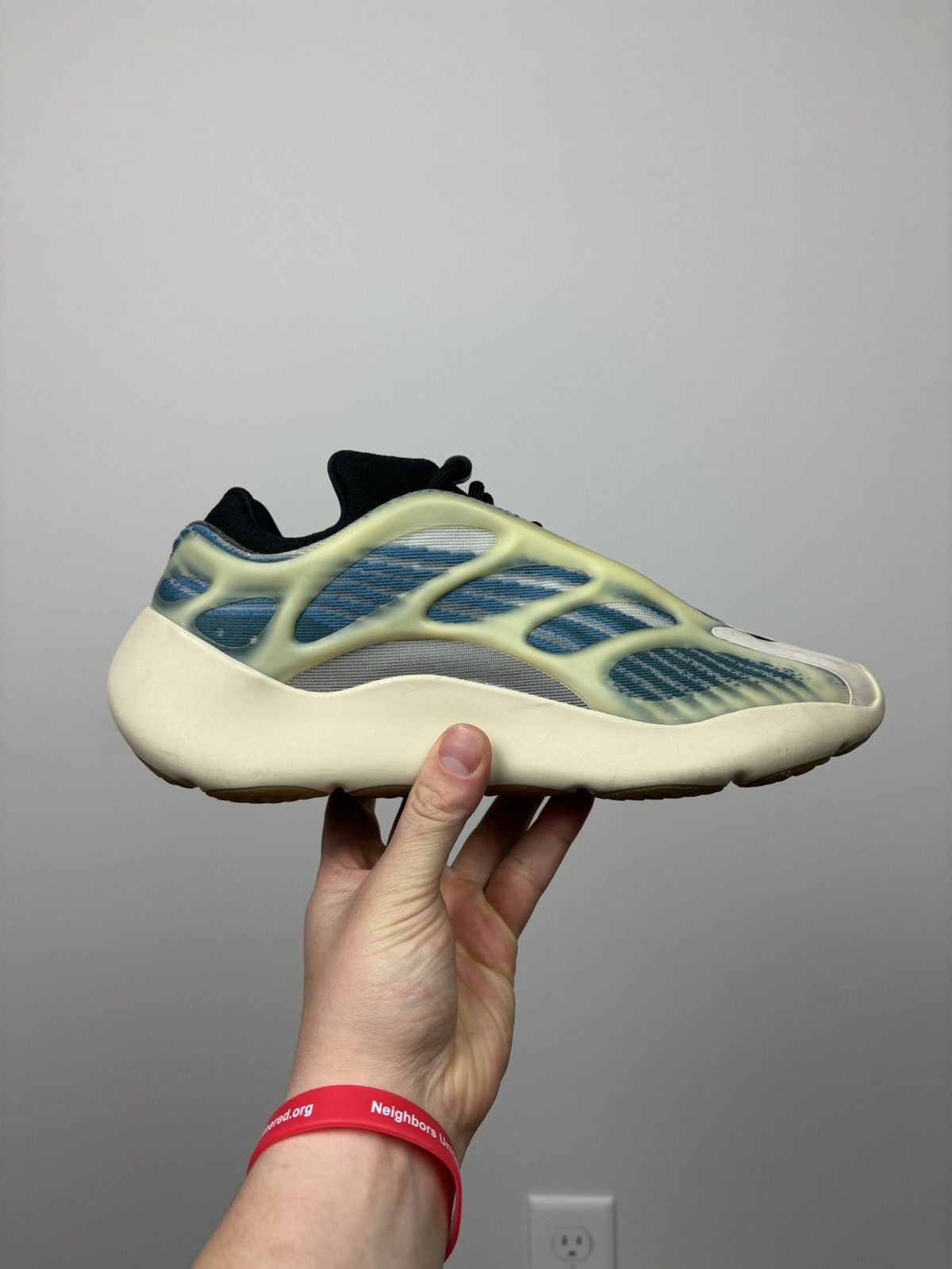 Adidas Adidas yeezy 700 v3 kyanite Size US 8 / EU 41 - 1 Thumbnail