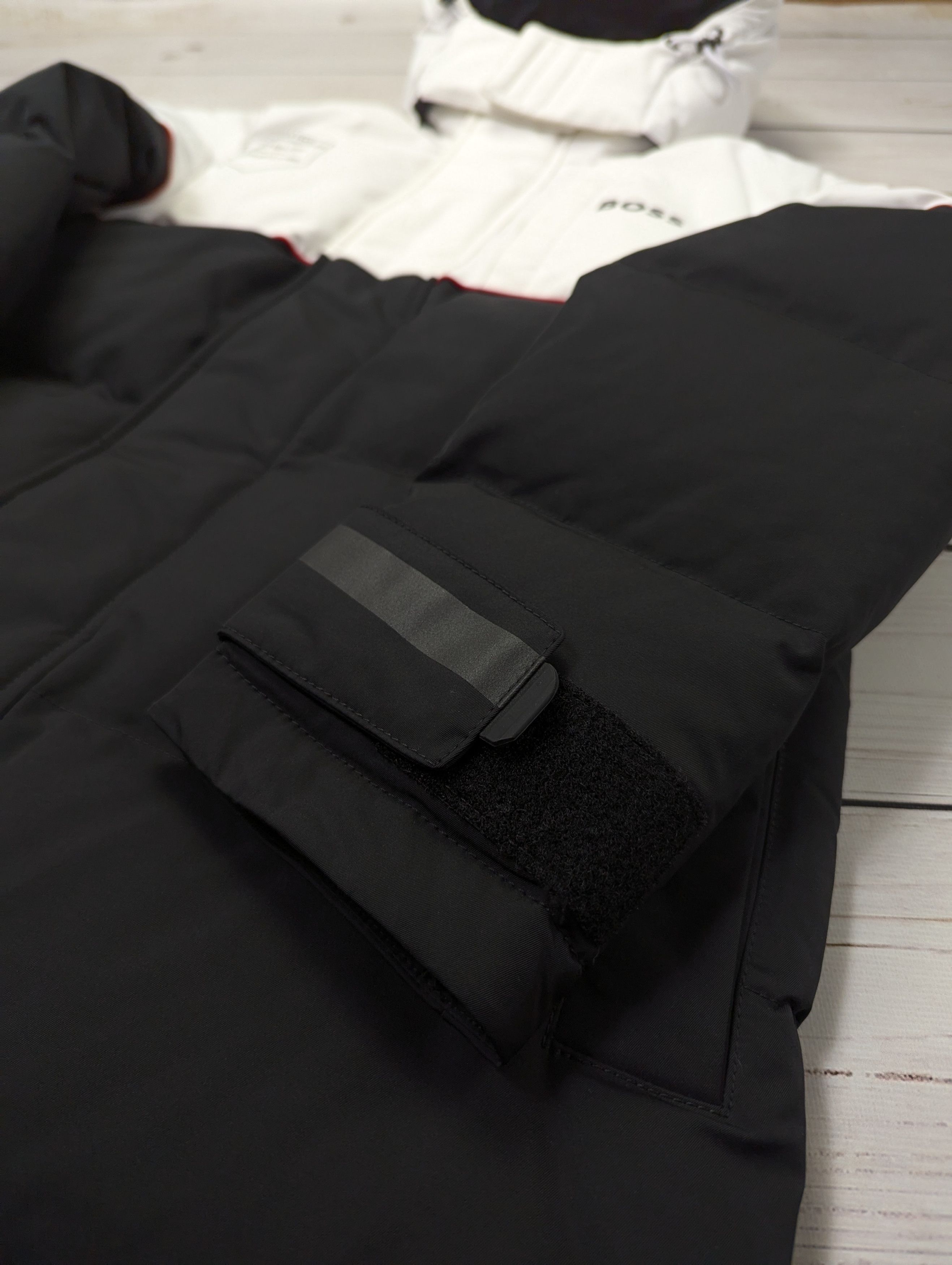 Hugo Boss Hugo Boss Formula E Team Porsche Tag Heuer puffer jacket Size US S / EU 44-46 / 1 - 4 Thumbnail