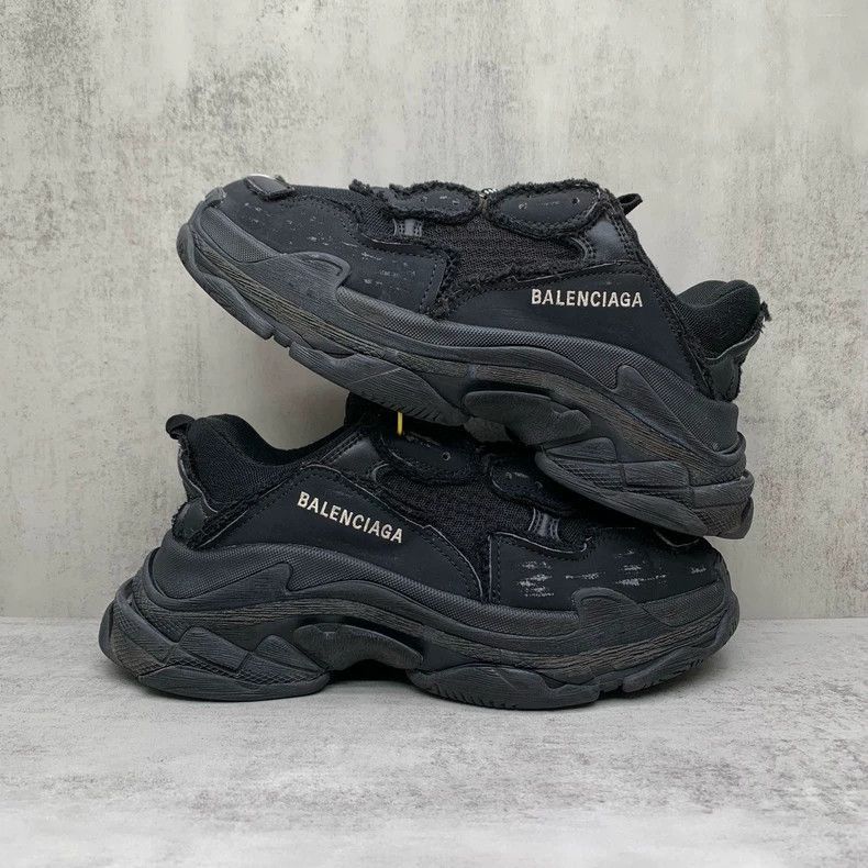 Balenciaga balenciaga triples black dad shoes Size US 10 / EU 43 - 2 Thumbnail