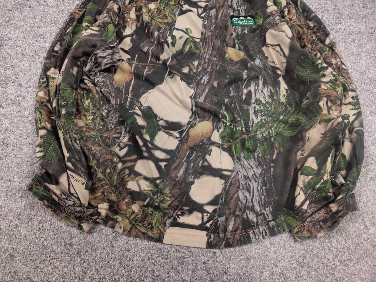 Realtree Vintage Buffalo camo Real Tree Light Long Sleeve Y2K Style Size US M / EU 48-50 / 2 - 5 Thumbnail