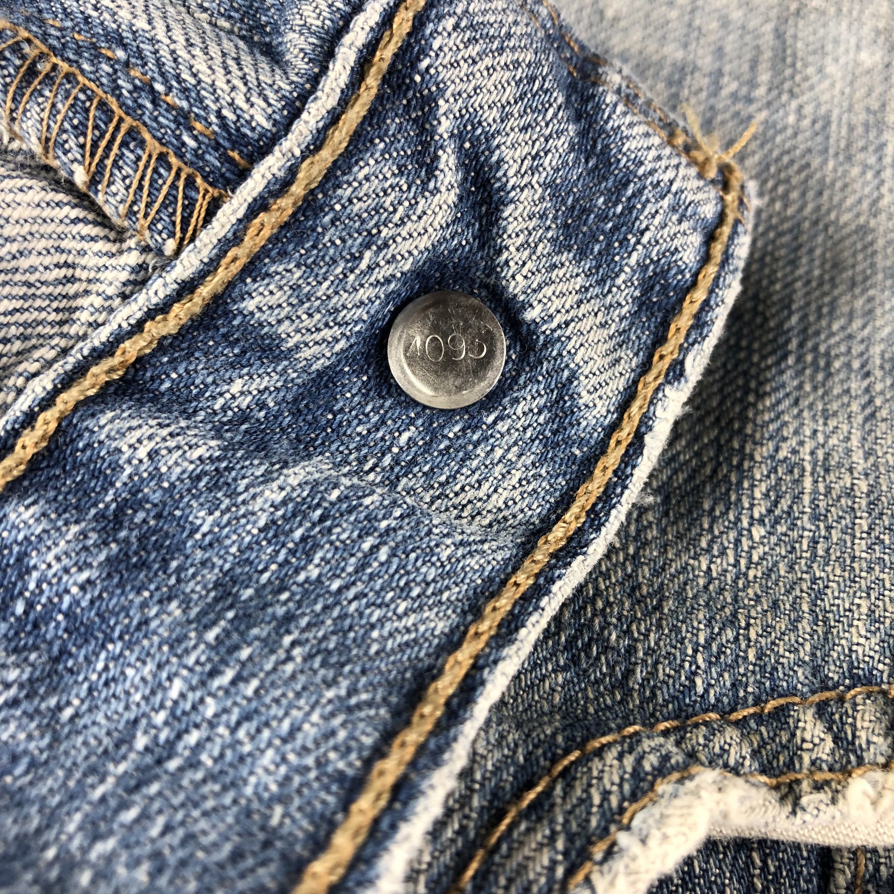 Levi's Vintage Blue Wash Levis 559 Jeans-J2433 Size US 35 - 13 Thumbnail