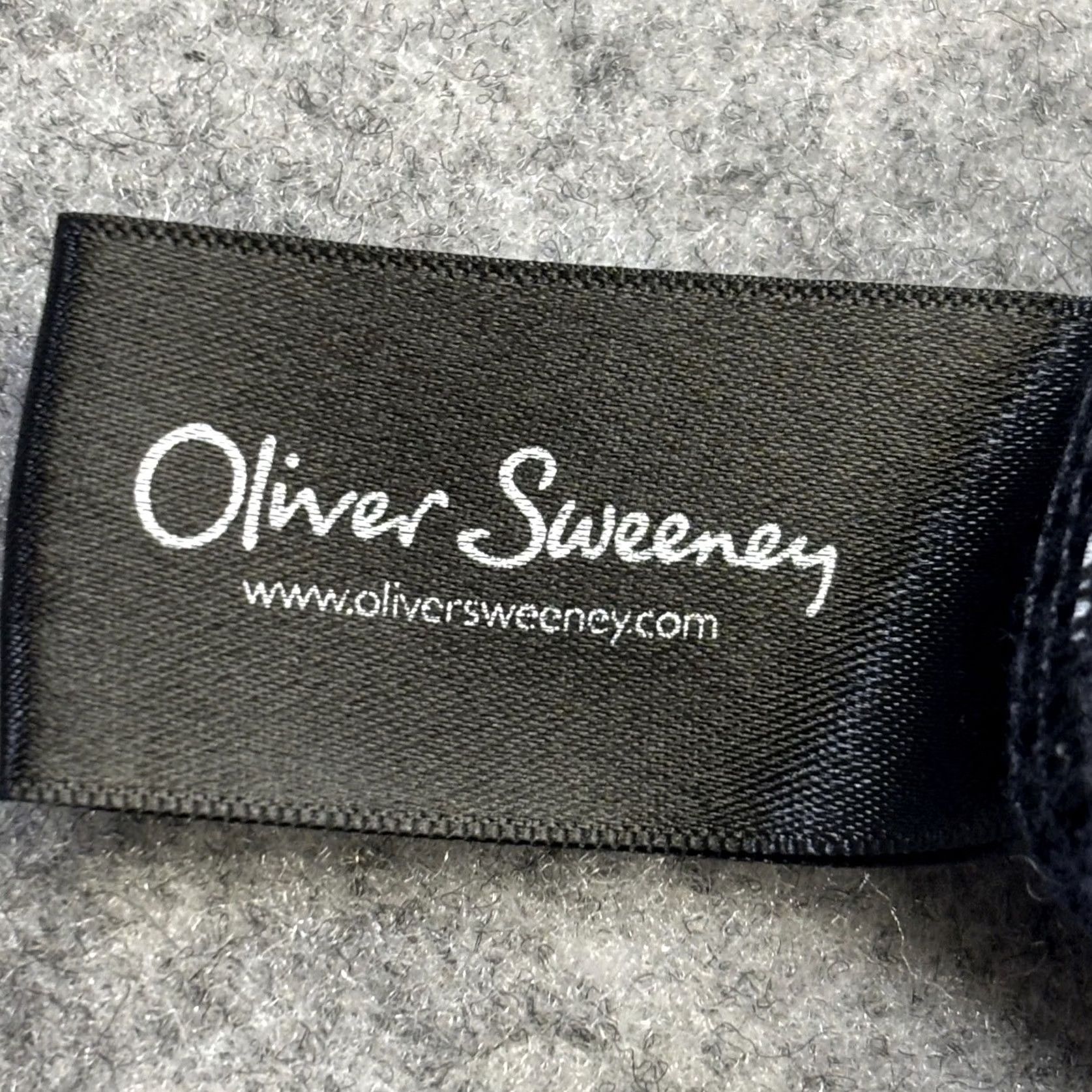 Oliver Sweeney VINTAGE Oliver Sweeney Polo Shirt XL Long Sleeve Navy Men’s Top Pre Loved Size US XL / EU 56 / 4 - 6 Thumbnail