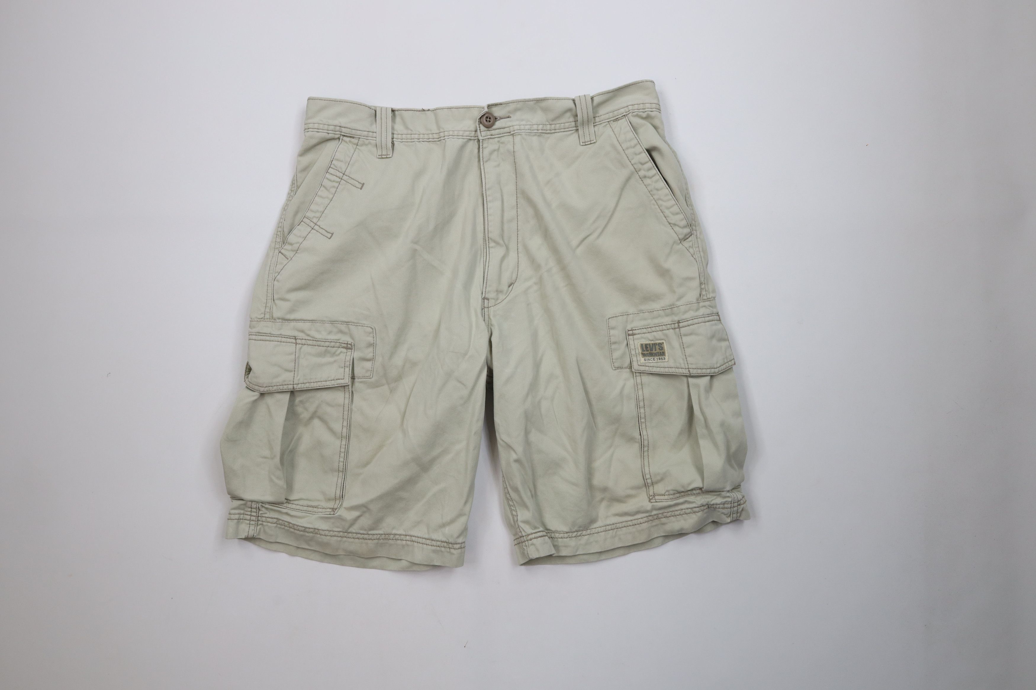 Levi's Vintage Y2K 2006 Levis Baggy Fit Cargo Shorts Beige Cotton Size US 36 / EU 52 - 1 Thumbnail