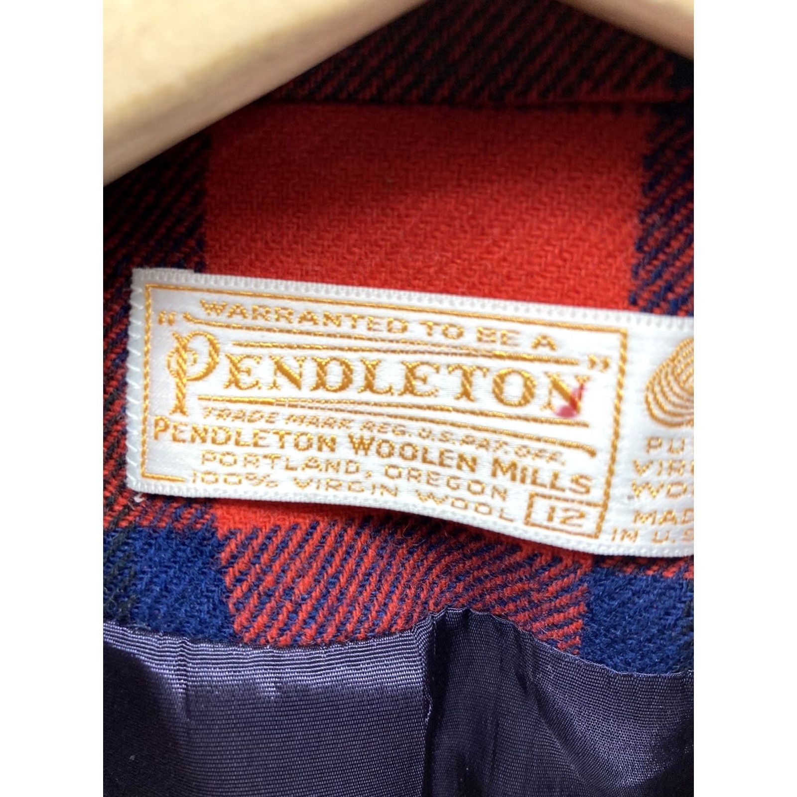 Pendleton Pendleton Wool Jacket Women Size 12 Red Plaid 4 Button Vintage USA 100% Wool Jacket Womens Red Plaid USA 12 Vintage Pendleton Wool Jacket Size XL / US 12-14 / IT 48-50 - 4 Thumbnail