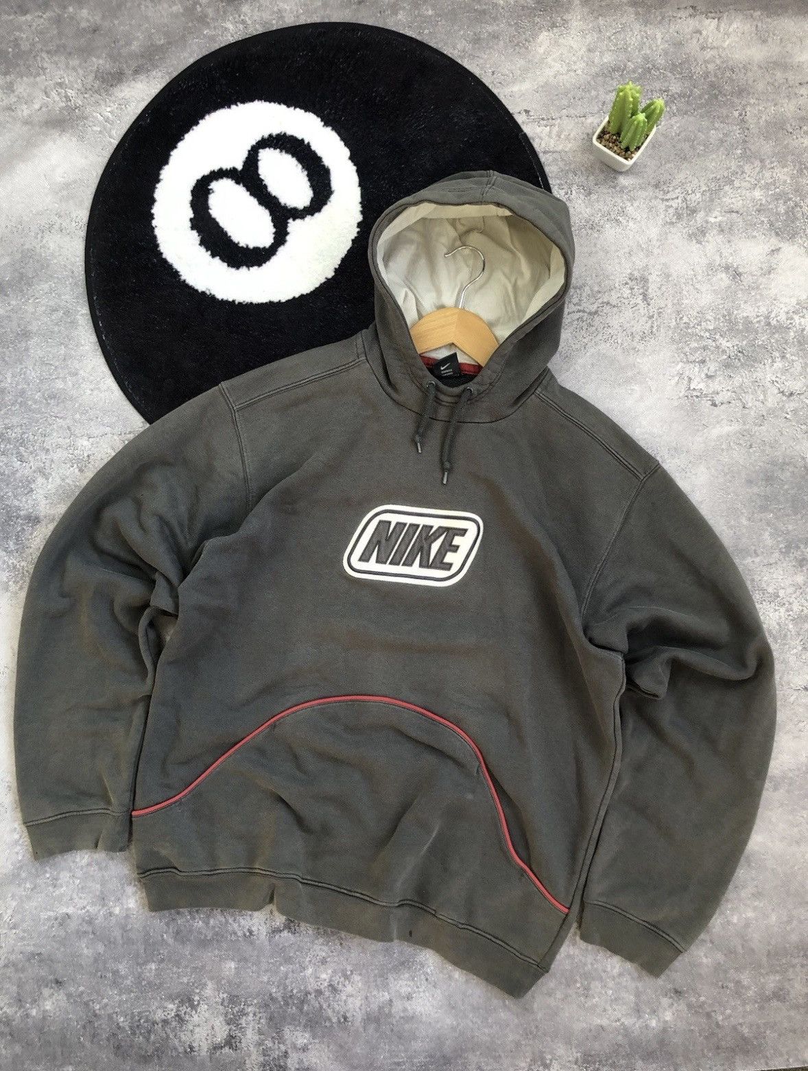 Nike NIKE Vintage Big Logo Hoodie Streetwear Hype Rare Casual Size US L / EU 52-54 / 3 - 1 Thumbnail