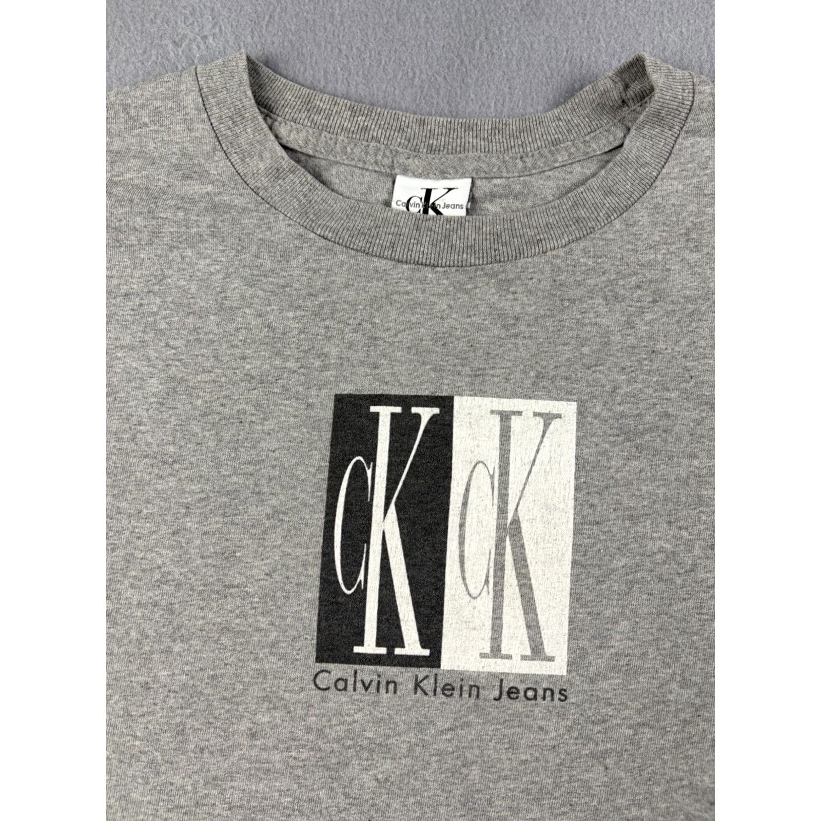 Calvin Klein VINTAGE Calvin Klein Jeans T Shirt S Gray USA Logo 90s Mens Short Sleeve Crew Neck Graphic Print Size US S / EU 44-46 / 1 - 2 Thumbnail