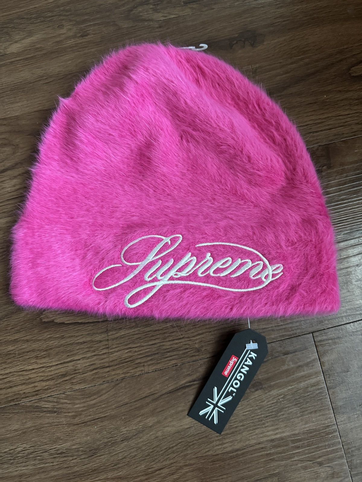 Supreme Kangol Furgora Script Beanie MAGENTA PINK ❤️✓ NEW