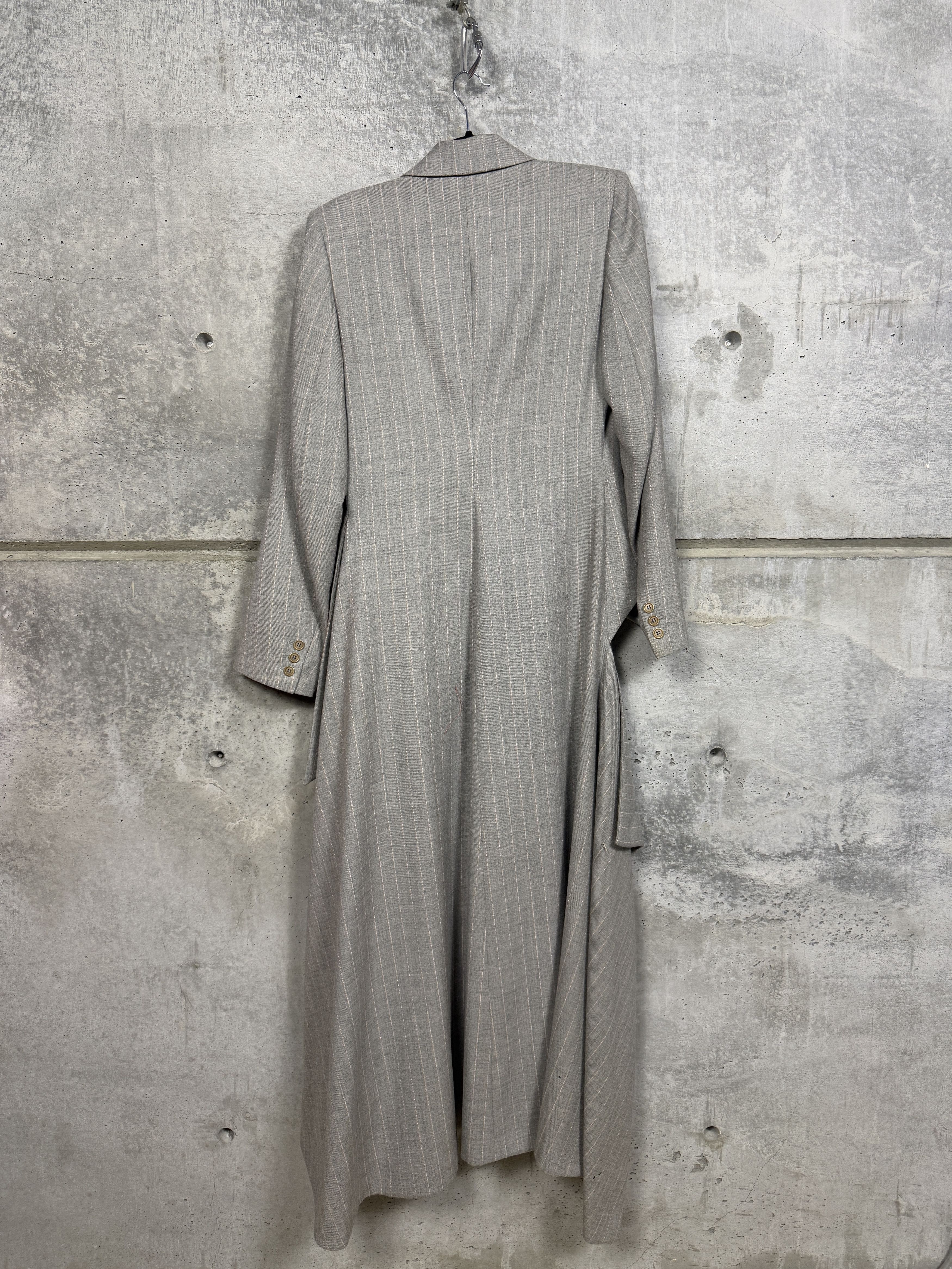 Alexander McQueen Fall 1999 Alexander McQueen 'The Overlook' Fantail Coat Size M / US 6-8 / IT 42-44 - 3 Thumbnail