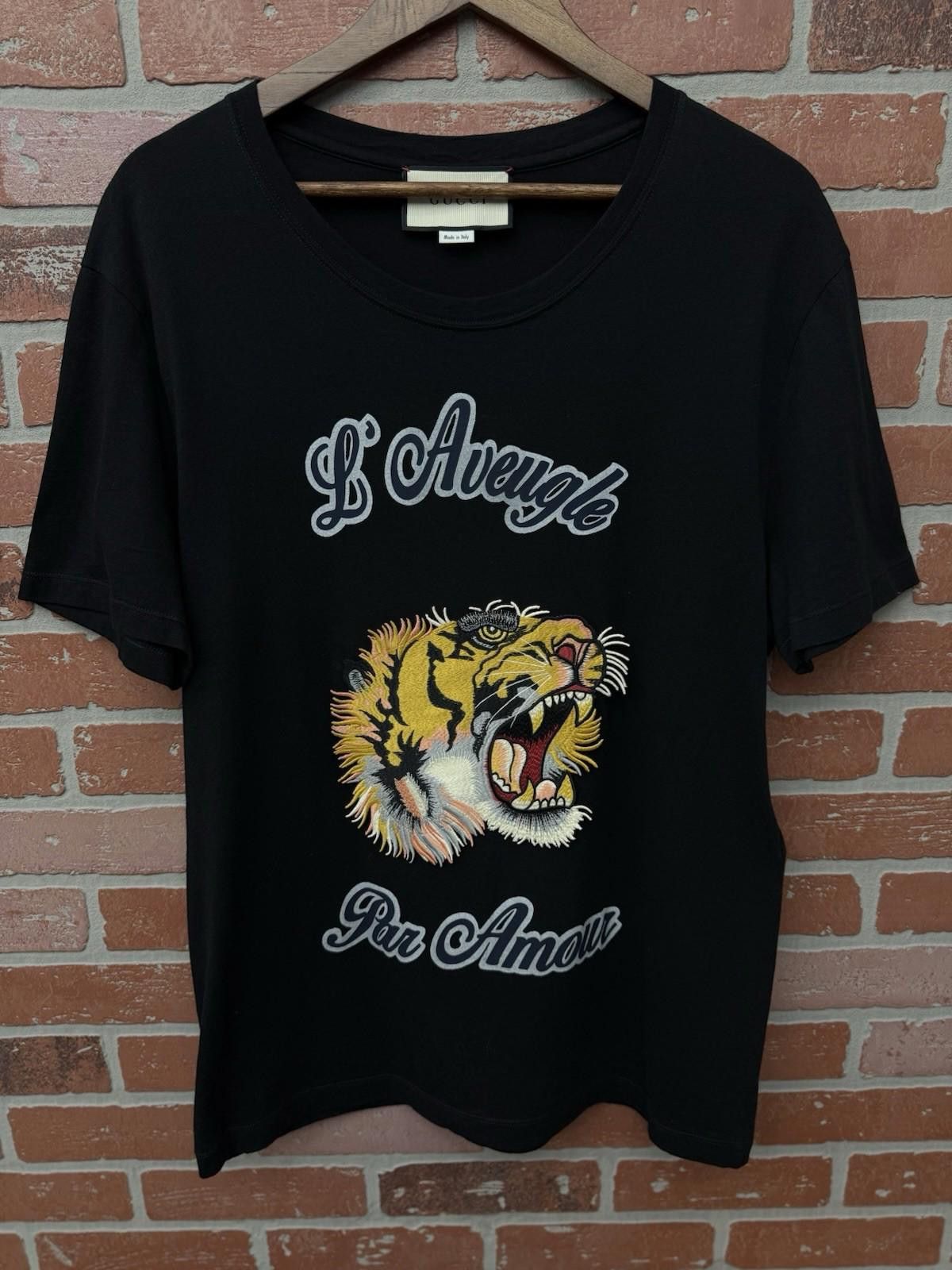 Gucci GUCCI Lion Embroidered T-shirt Size Medium “Tiny Holes” Size US M / EU 48-50 / 2 - 2 Thumbnail