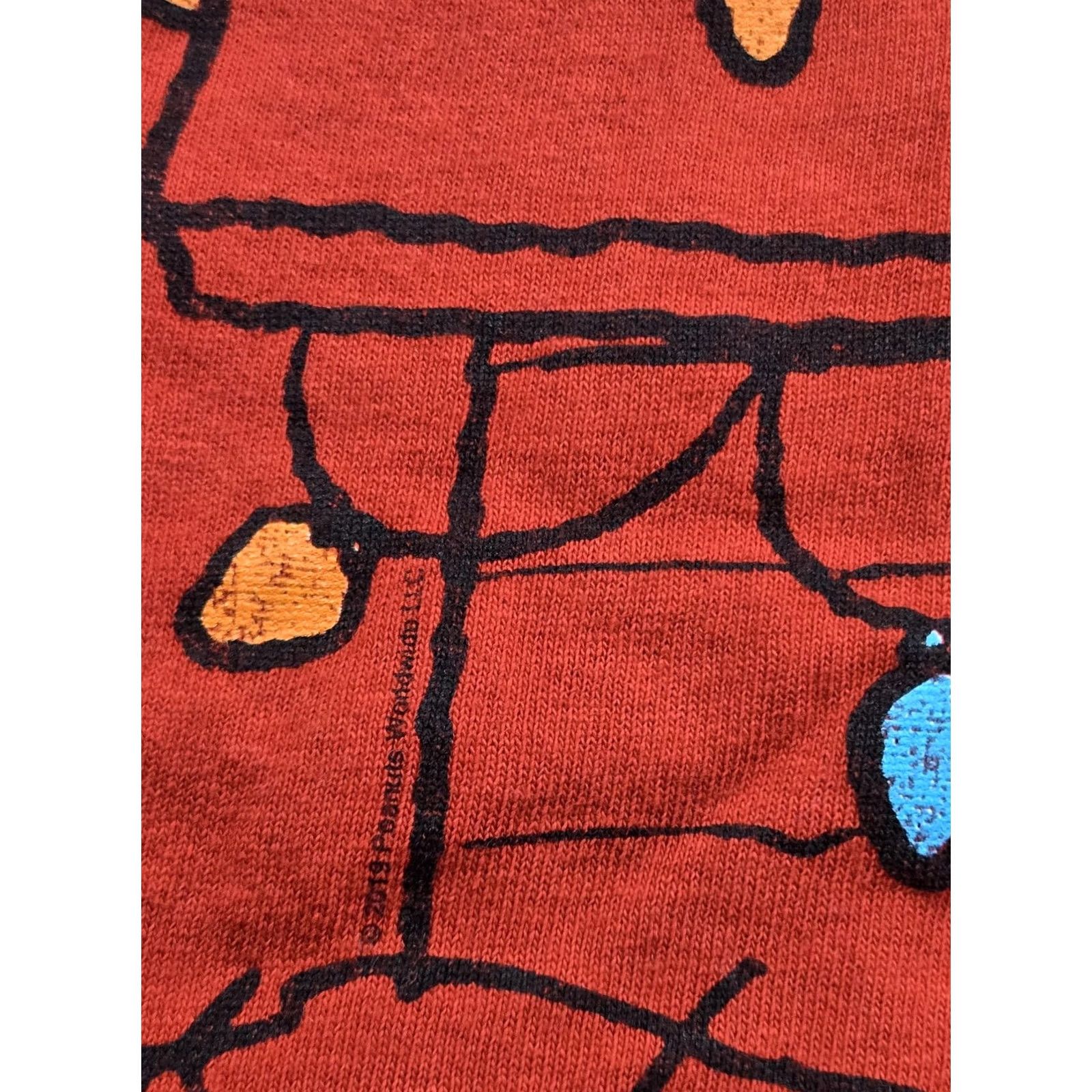 Delta Snoopy T Shirt Mens Large Christmas Lights Peanuts Holiday Short Sleeve 2019 Size US L / EU 52-54 / 3 - 3 Thumbnail