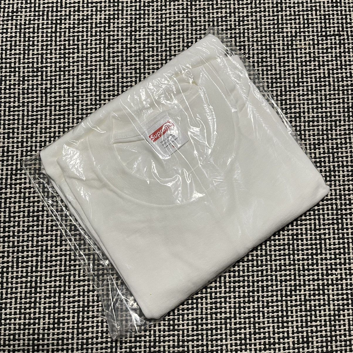 Supreme Supreme Grinch Tee Size US L / EU 52-54 / 3 - 3 Thumbnail