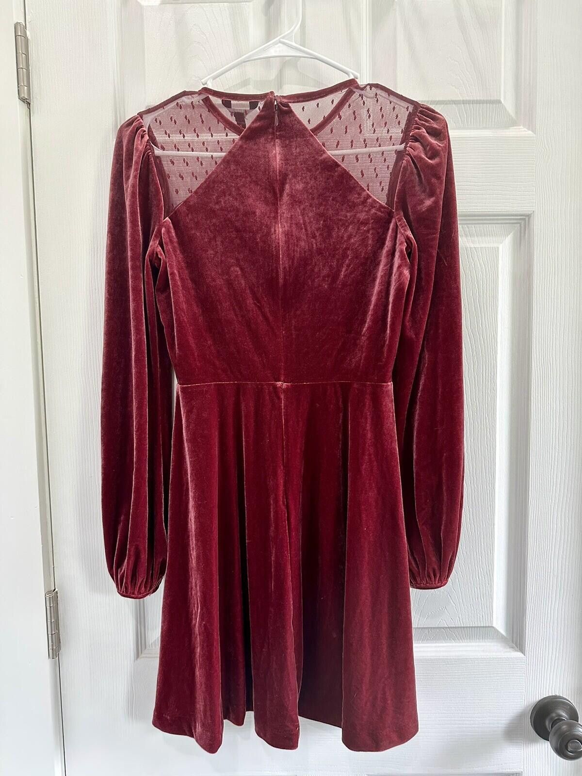 Express Express Red Velvet Long Sleeve Dress Size XS / US 0-2 / IT 36-38 - 2 Thumbnail