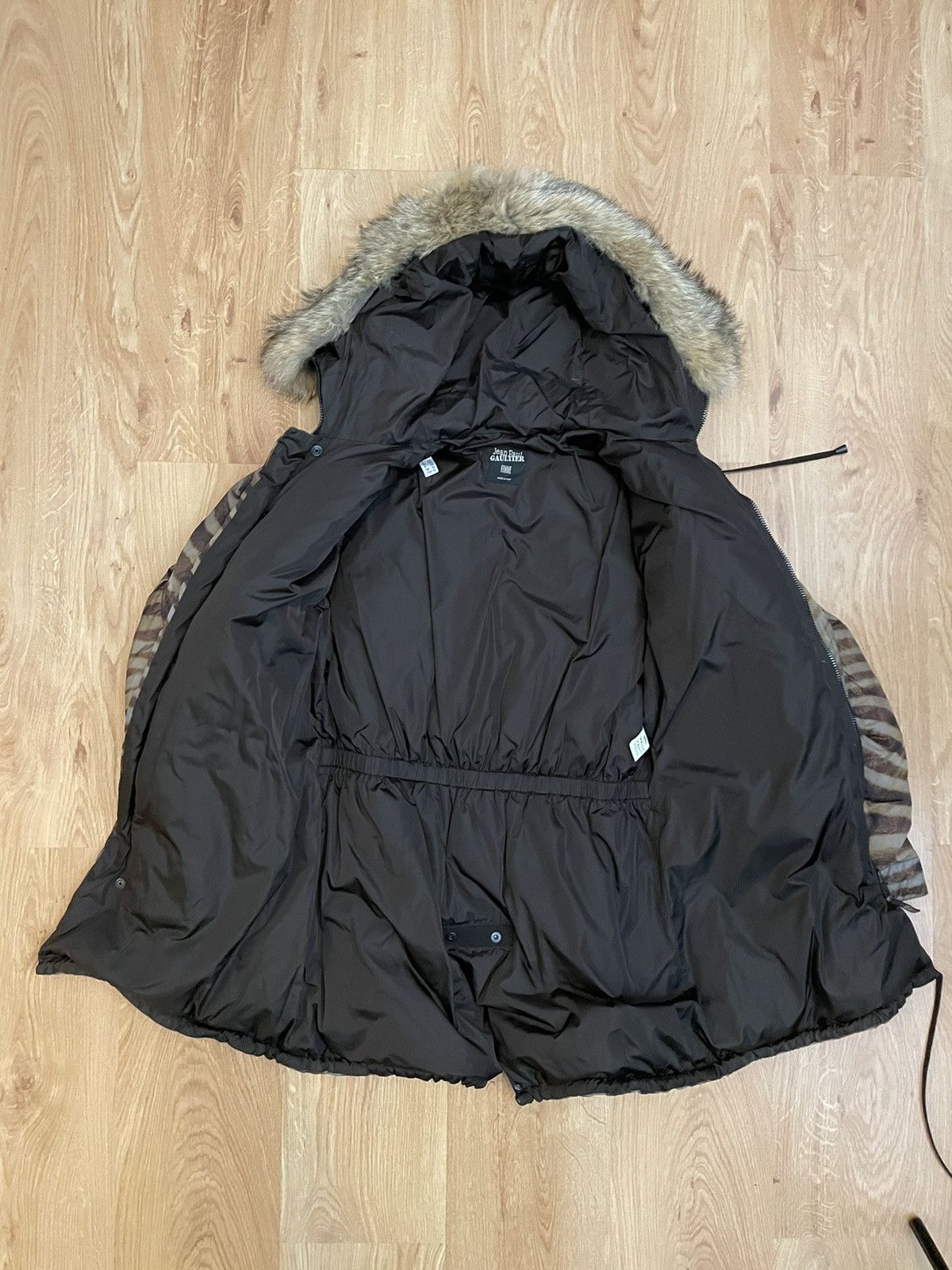Jean Paul Gaultier Jean Paul Gaultier Ready to Wear FW08 down fur Runway coat Size M / US 6-8 / IT 42-44 - 14 Thumbnail