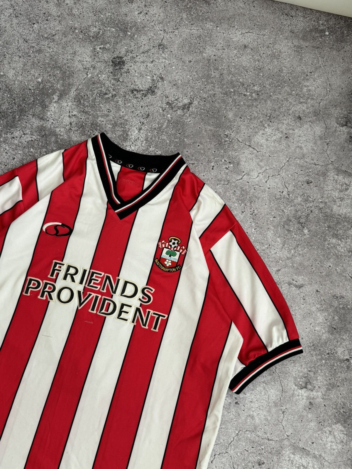 Vintage Vintage Southampton FC 9 LLOYD t-shirt jersey Size US L / EU 52-54 / 3 - 3 Thumbnail