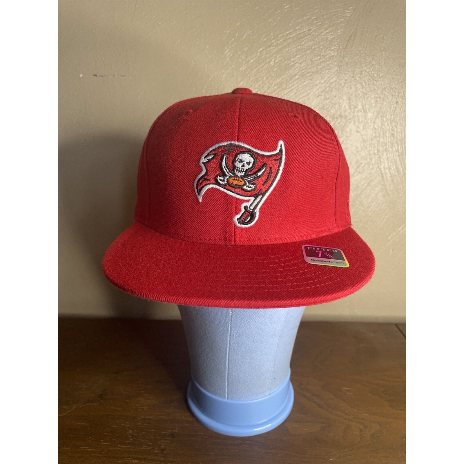 Reebok VTG Tampa Bay Buccaneers Hat Reebok Fitted Sz 7 3/8 Red NWT Size US XL / EU 56 / 4 - 2 Thumbnail