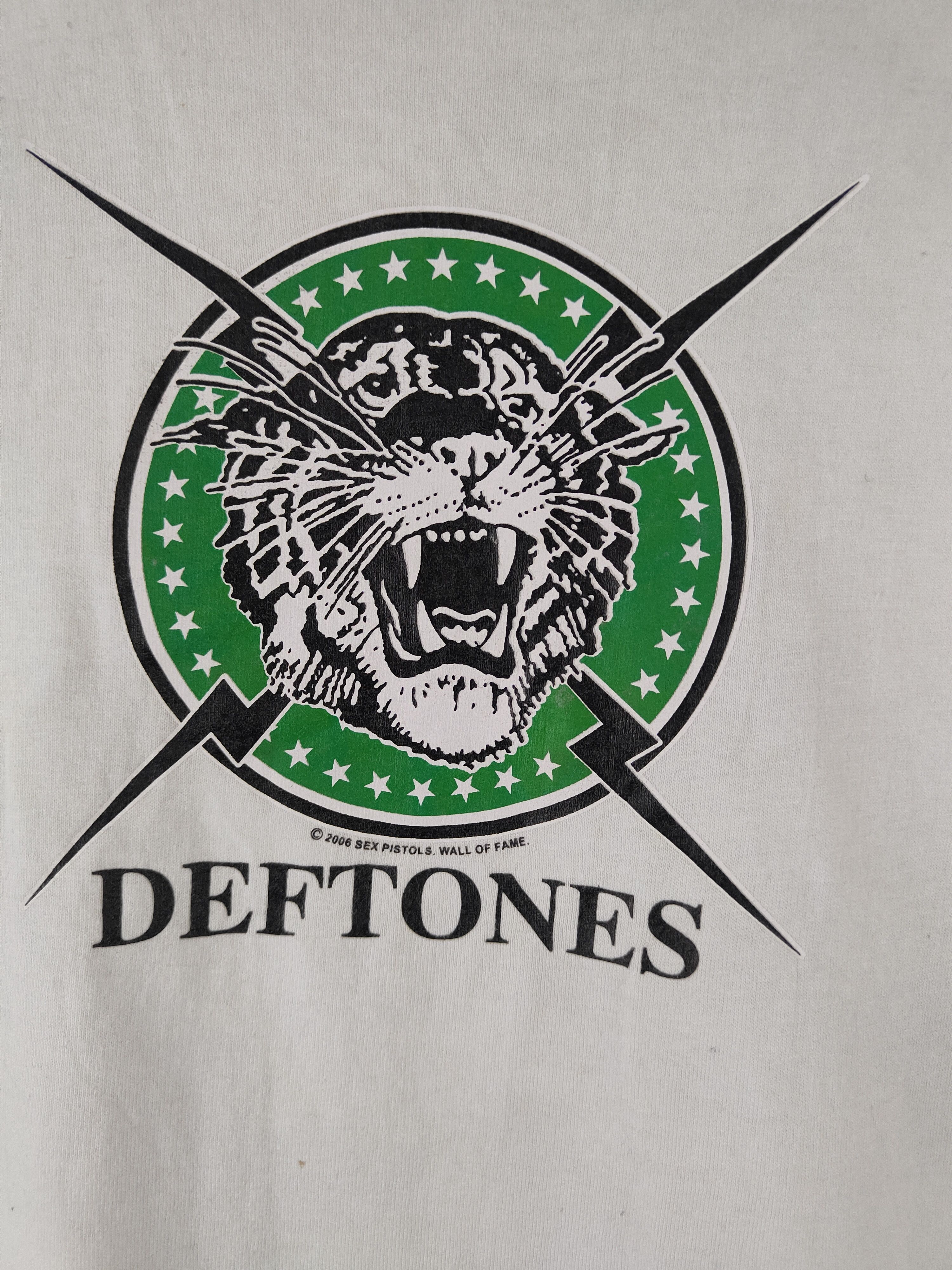 Band Tees DL Wall of Fame Deftone White tee T-shirt #2065 Size US S / EU 44-46 / 1 - 3 Thumbnail