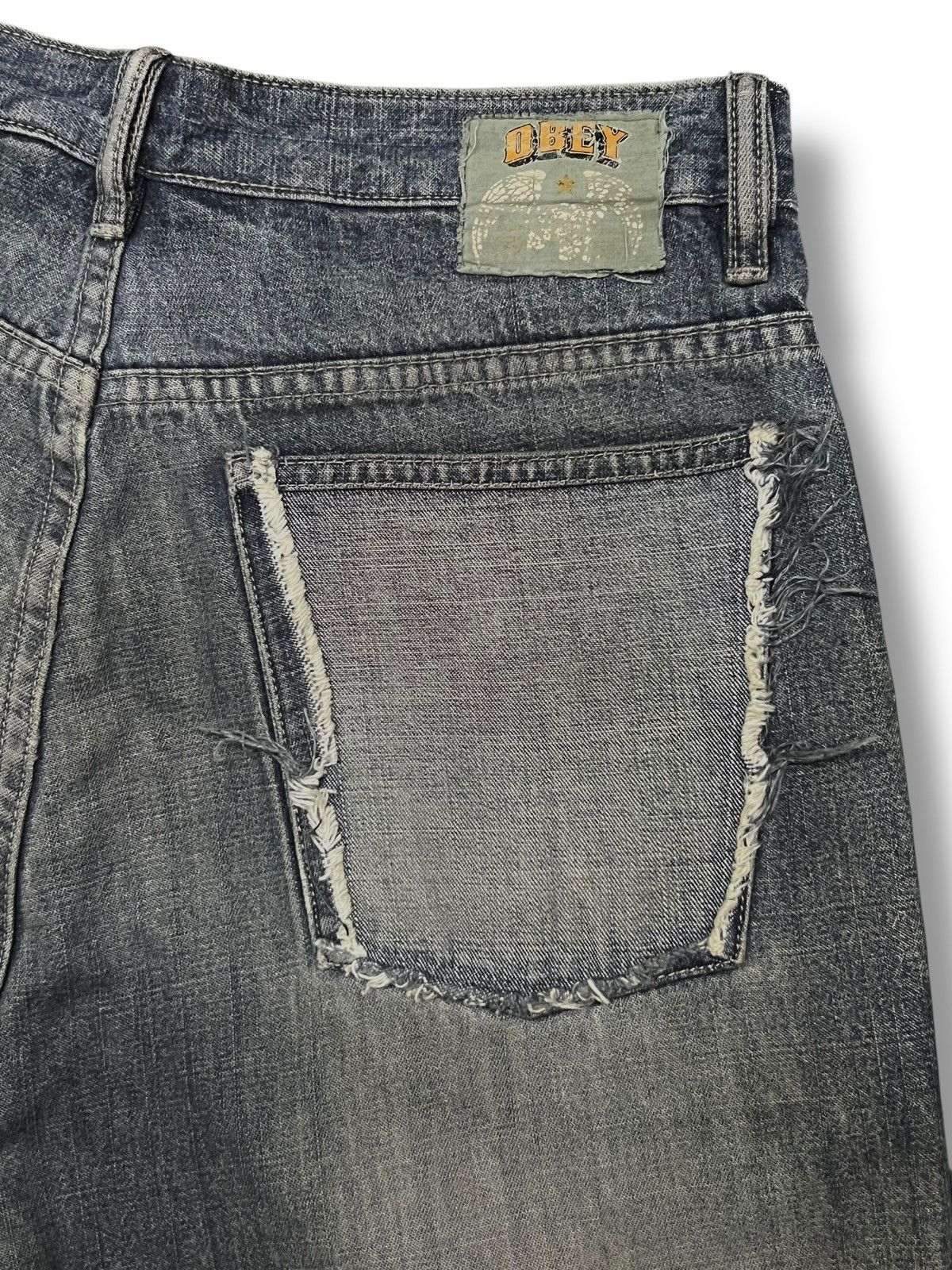 Obey × Shepard Fairey Baggy Vintage The Obey Fiend Club - Faded, Distressed Denim Size US 30 / EU 46 - 8 Thumbnail
