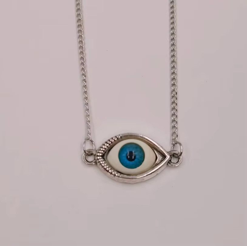 Jewelry Vintage Gothic Devil's Eye Necklace Size ONE SIZE - 1 Thumbnail