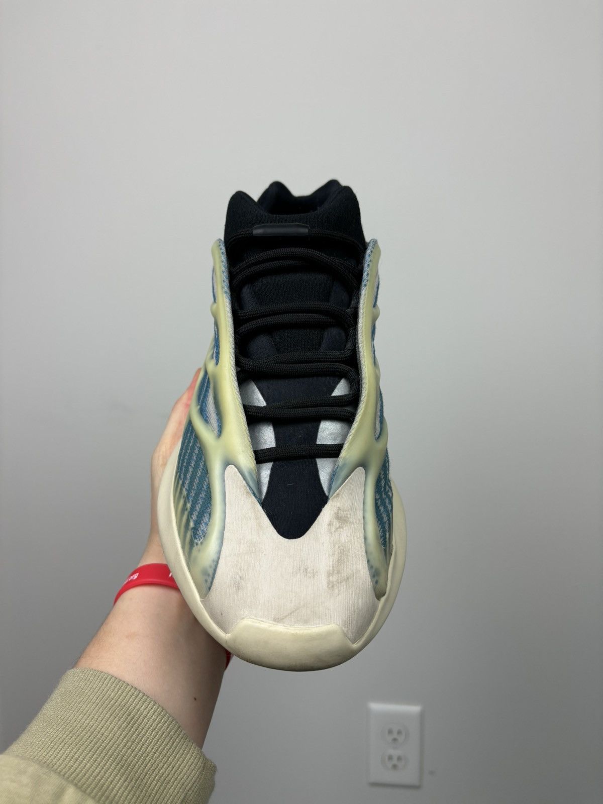Adidas Adidas yeezy 700 v3 kyanite Size US 8 / EU 41 - 3 Thumbnail
