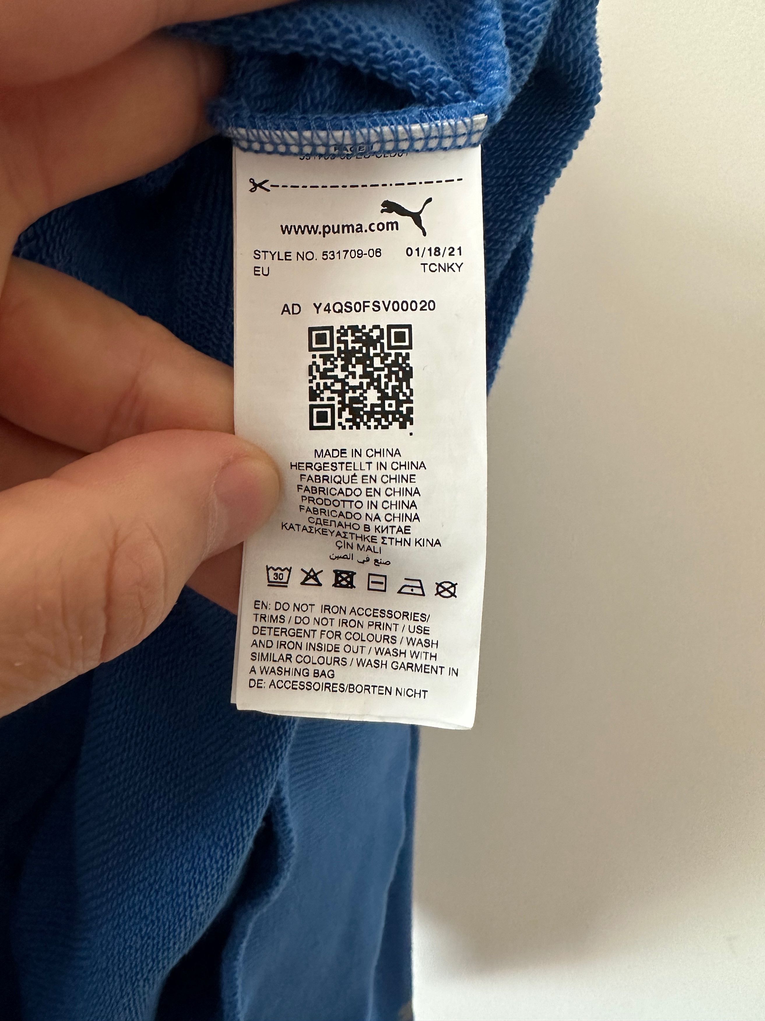 Formula 1 Puma Mercedes Benz Formula 1 Racing Blue Hoodie MAPF1 AMG Size US M / EU 48-50 / 2 - 10 Thumbnail