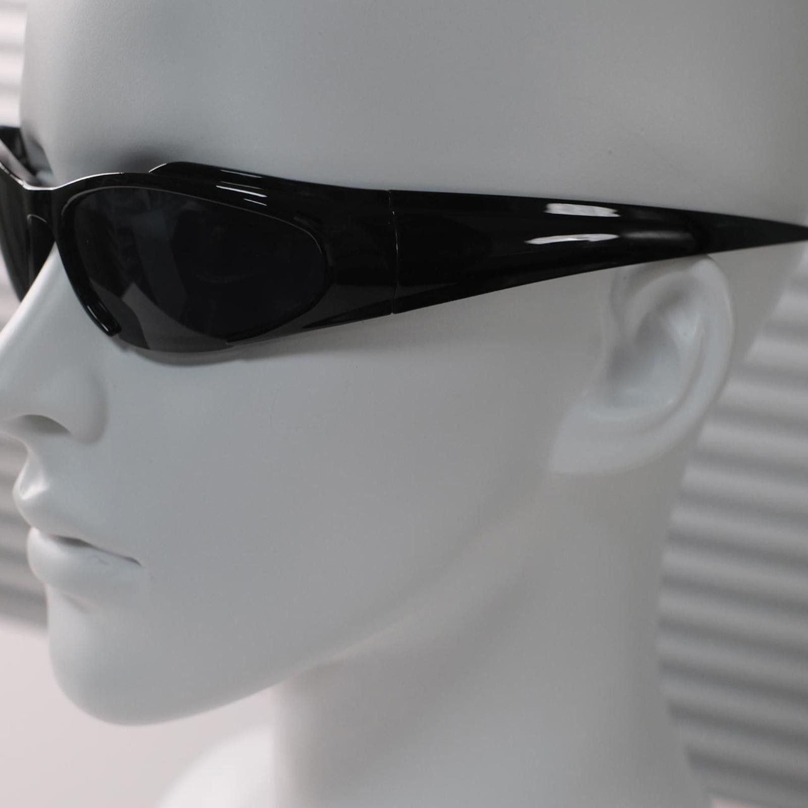 Japanese Brand Y2k Avant Garde Futuristic Cat Eye Black Sunglasses Unisex Size ONE SIZE - 7 Thumbnail