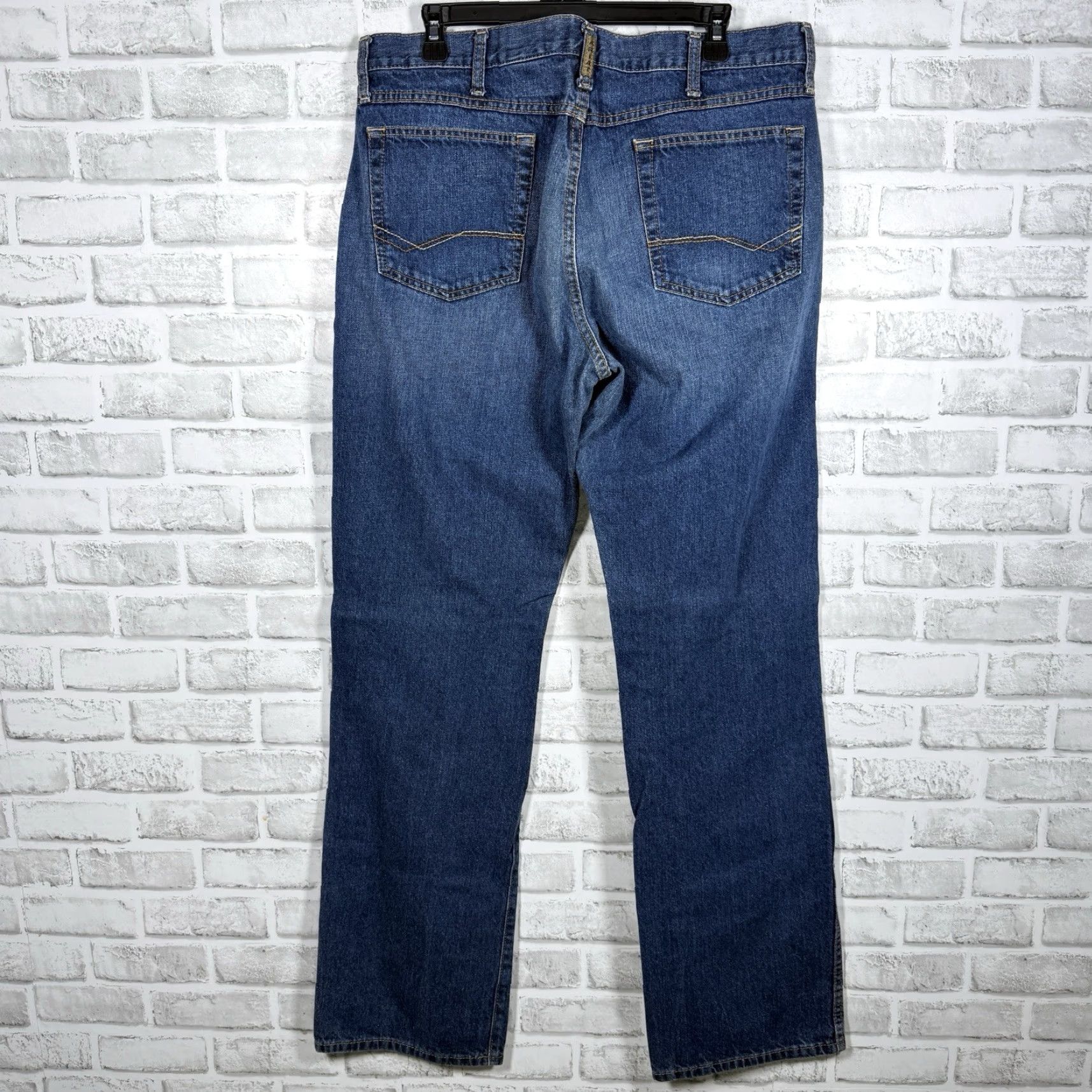 Ariat Ariat Jeans Mens 36x36 Classic Fit Blue Cotton Straight Denim Keywords: Jeans, Ariat, Men, 36x36, Blue, Cotton, Classic Fit, Straight Size US 36 / EU 52 - 5 Thumbnail