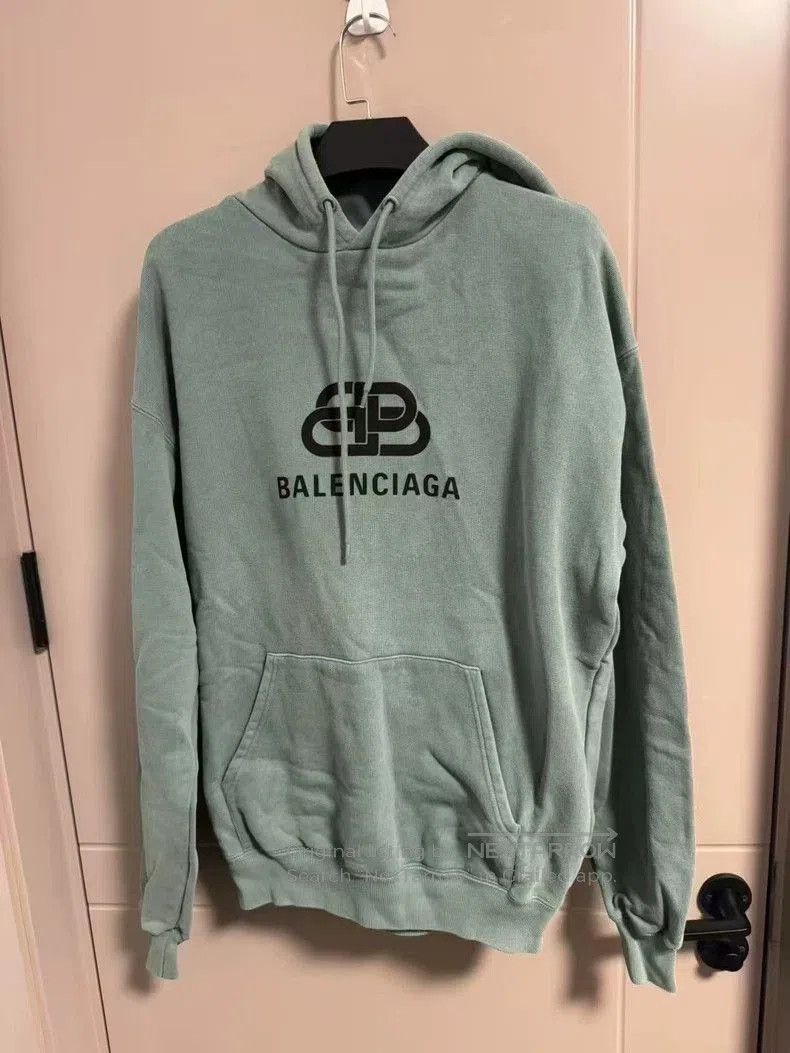 Balenciaga Balenciaga Lock Buckle Hoodie. Size US XS / EU 42 / 0 - 1 Thumbnail