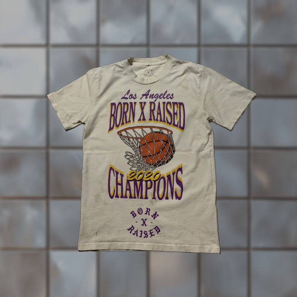 Born X Raised VINTAGE Born X Raised Los Angeles Lakers 2020 Champions Basketball Graphic T-Shirt Sz. S Mens White 90s Size US S / EU 44-46 / 1 - 1 Thumbnail