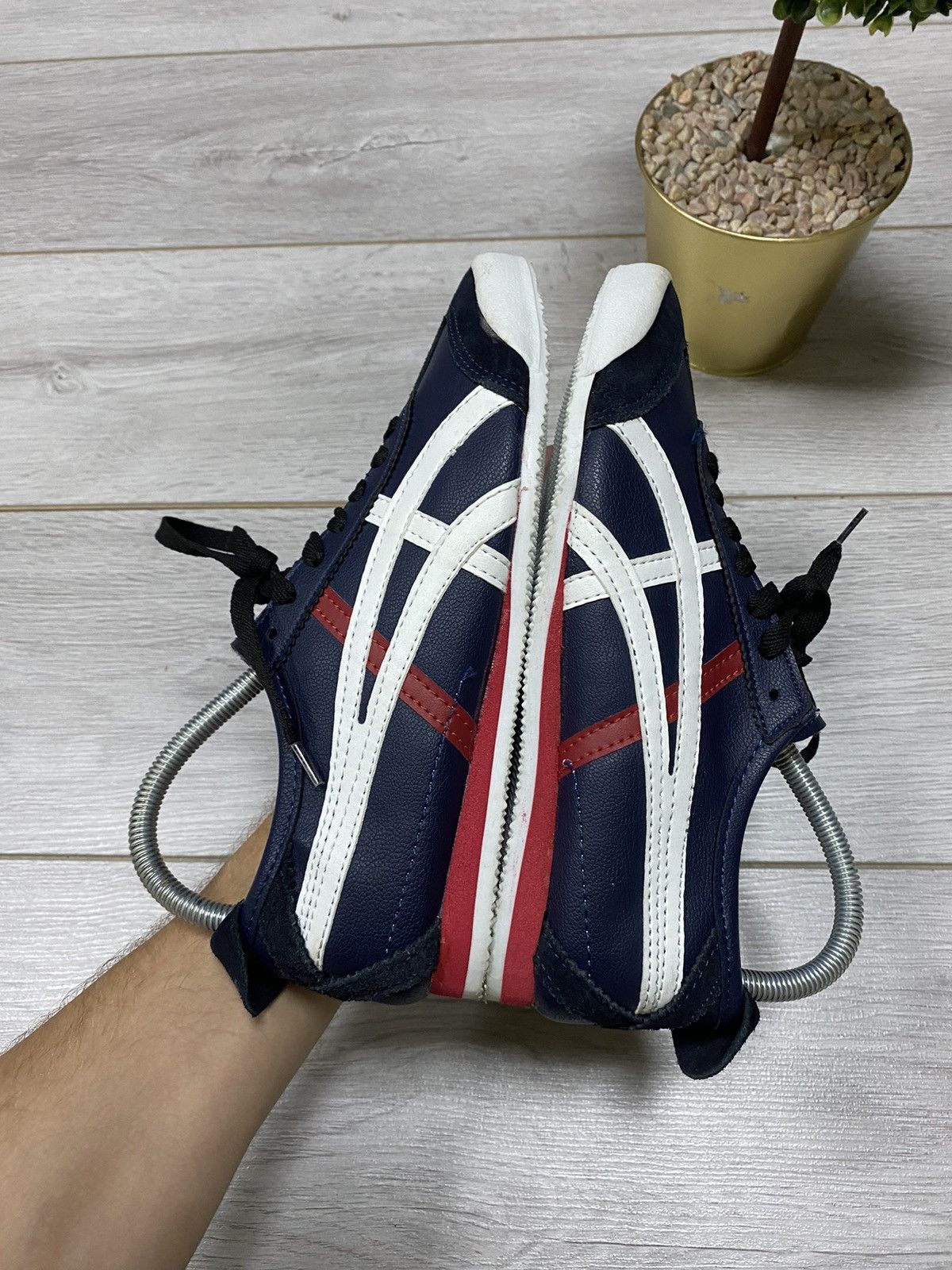 Asics ASICS Onitsuka Tiger vintage sneakers Size US 6 / EU 39 - 4 Thumbnail