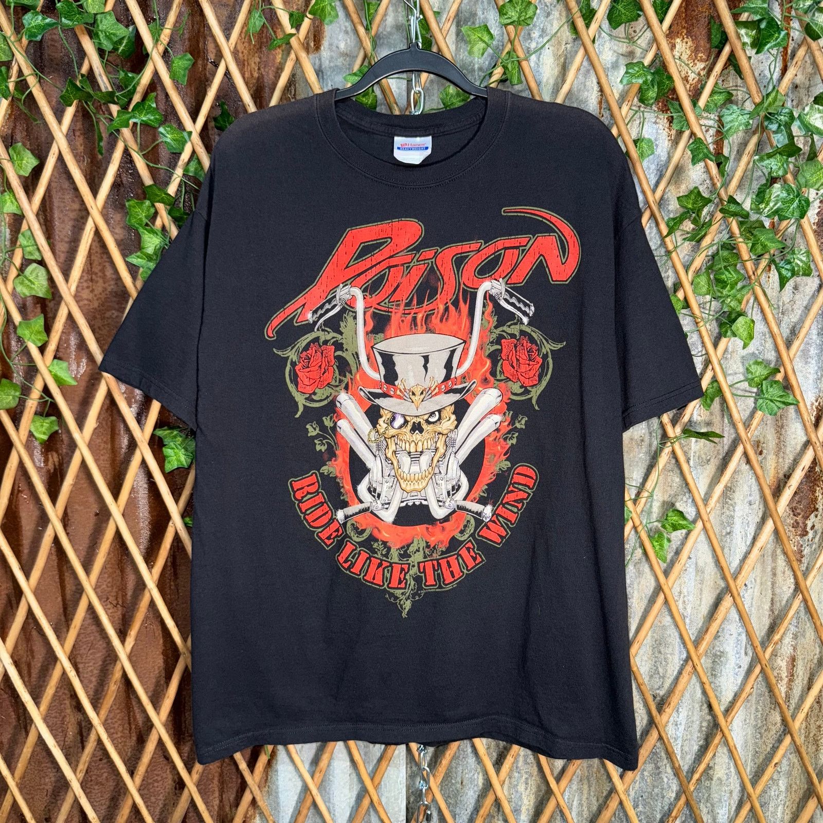 Vintage Vintage Y2K poison rock band 2000s flame motorcycle t-shirt Size US XL / EU 56 / 4 - 1 Thumbnail