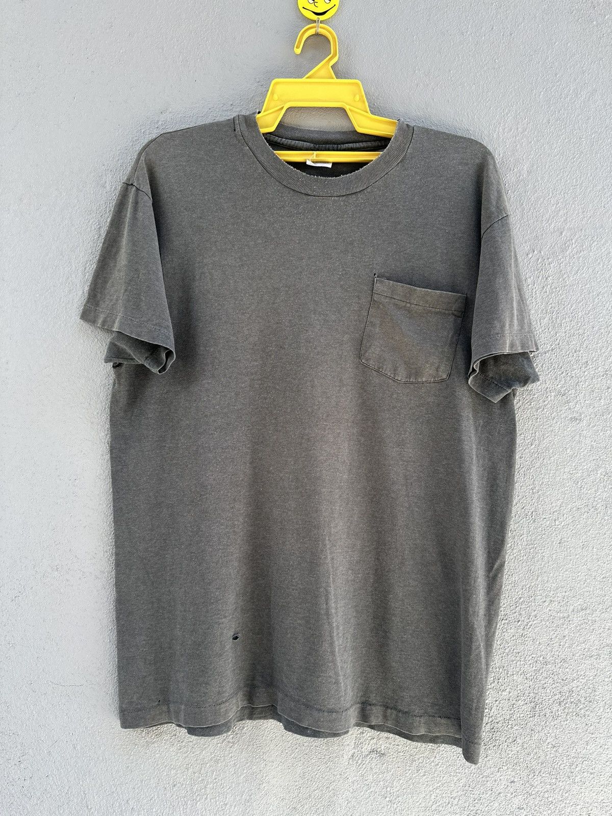 Hanes Thrashed Vintage Blank Pocket Faded Single Stitch Grunge Tee Size US L / EU 52-54 / 3 - 1 Thumbnail