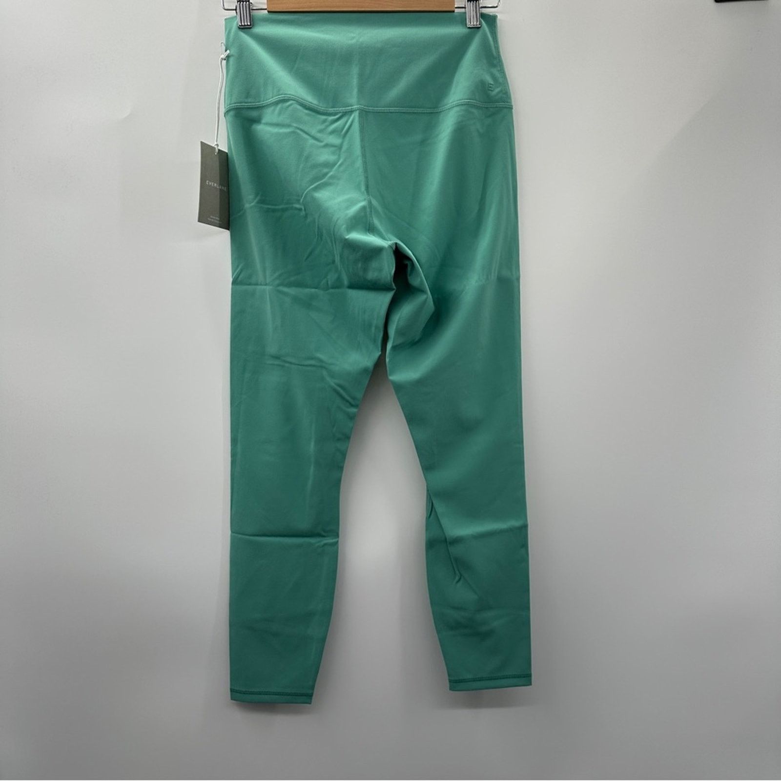 Everlane Everlane The Perform 24/7 Ankle Leggings in Soft Green Size 26" / US 2 / IT 38 - 6 Thumbnail