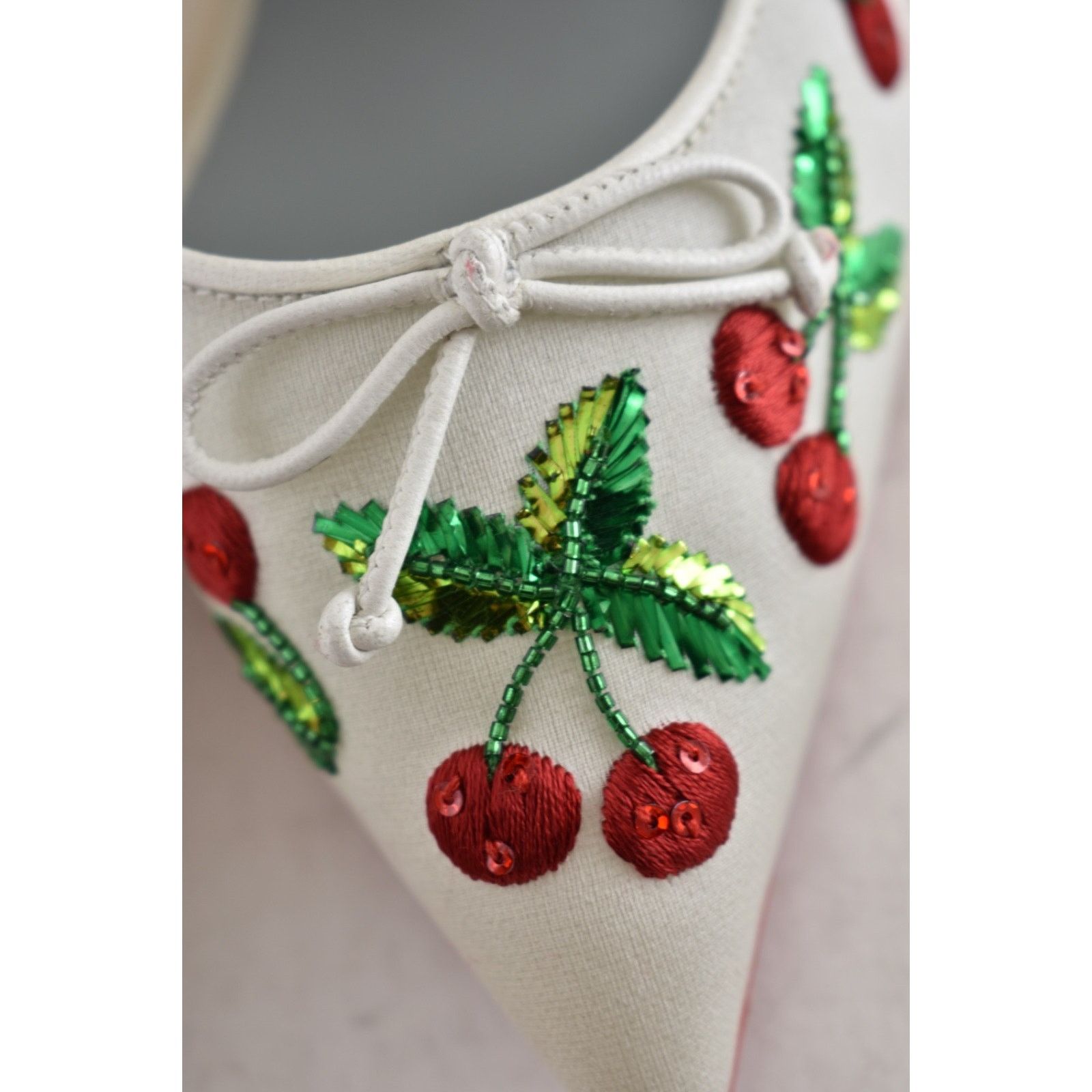Christian Louboutin Christian Louboutin Cherrypump Latte White Organza Red 39.5 Size US 9.5 / IT 39.5 - 13 Thumbnail