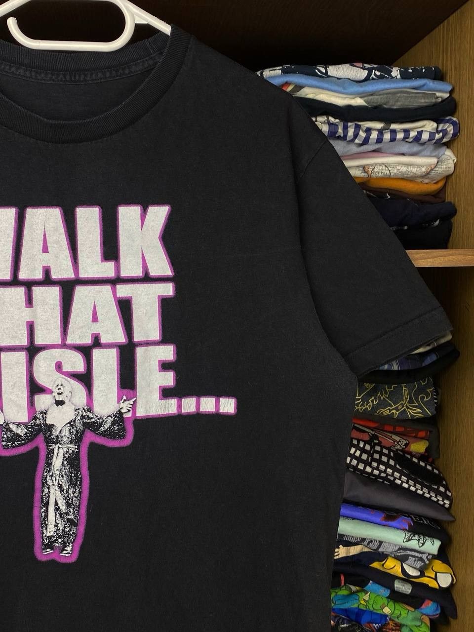 WWE Vintage Ric Flair 00s "Walk That Aisle" Graphic WWE Tee Size US L / EU 52-54 / 3 - 4 Thumbnail