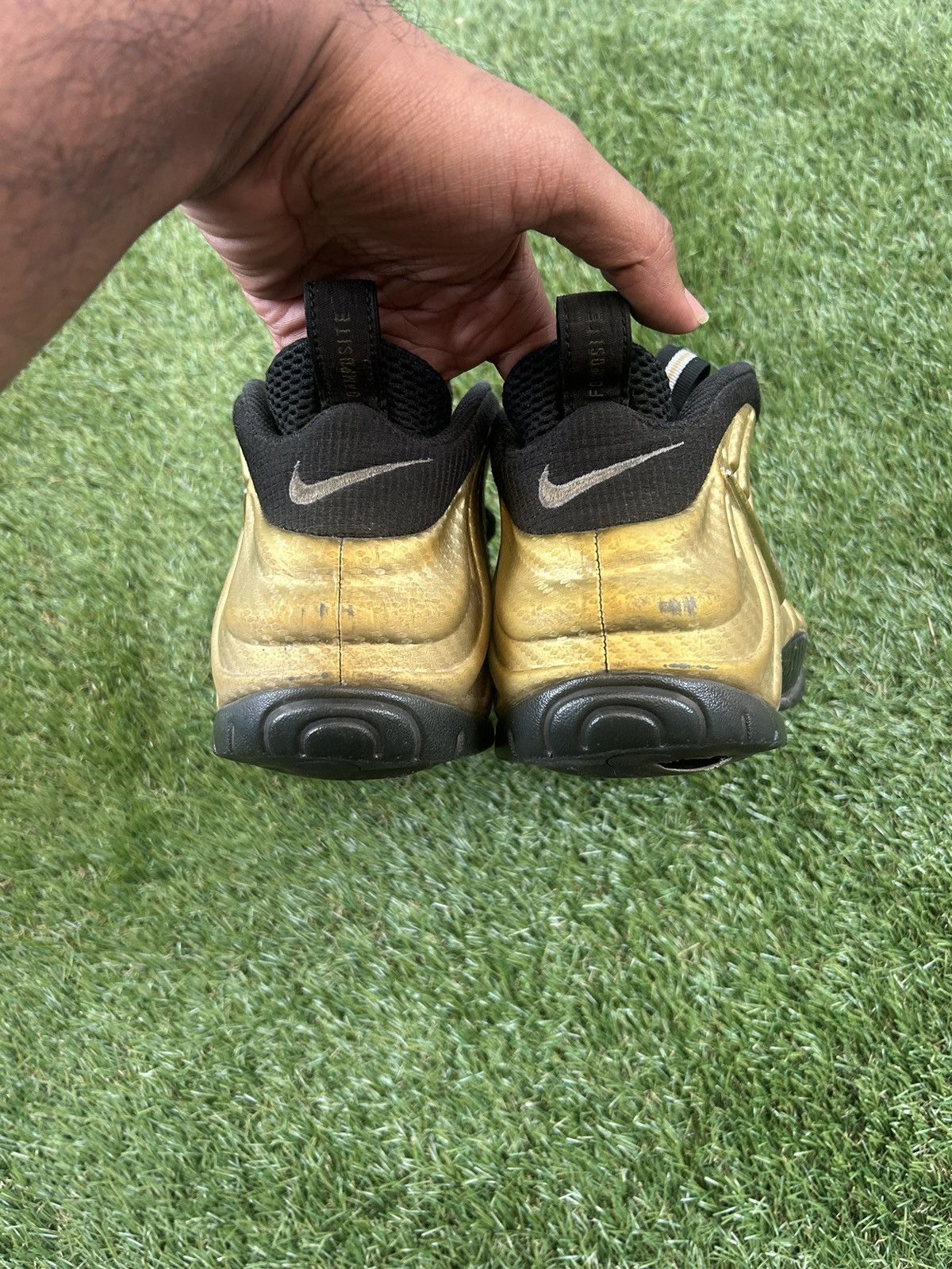 Nike Nike Air Foamposite “Metallic Gold” Size US 12.5 / EU 45-46 - 3 Thumbnail