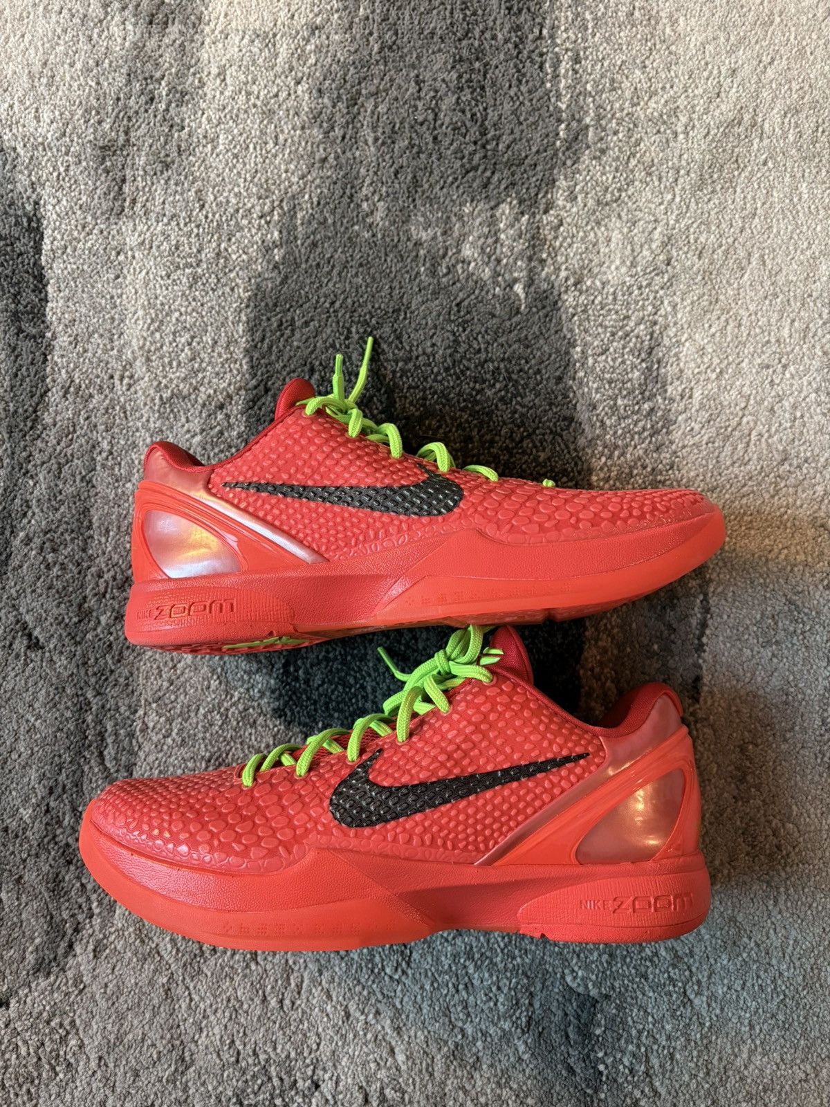 Nike Nike Kobe 6 Reverse Grinch Size US 11 / EU 44 - 1 Thumbnail