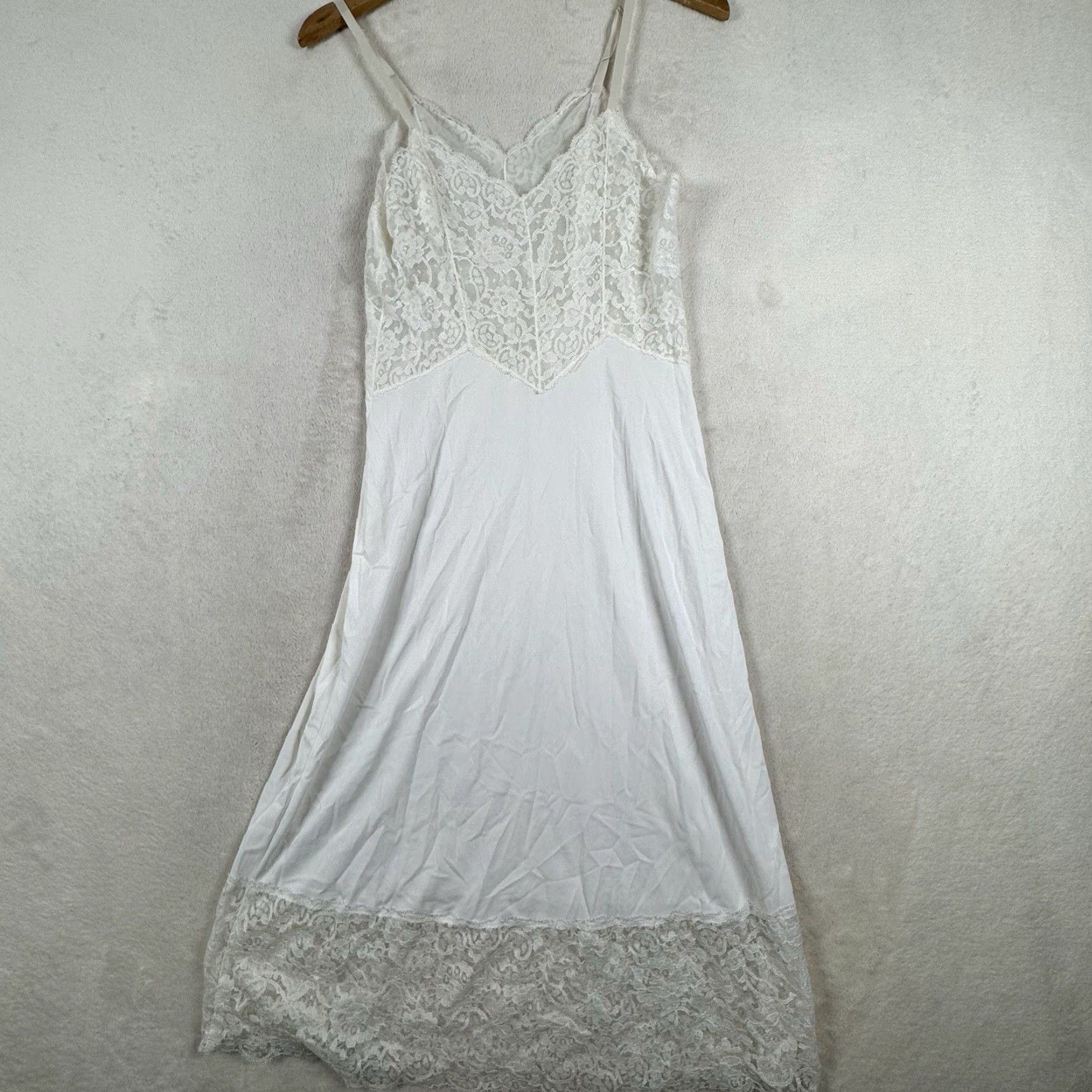Vintage VINTAGE Vanity Fair Slip Dress White 34 Full Body Under Garment 1950s Nylon Womens Size XXS / US 00 / IT 34 - 3 Thumbnail