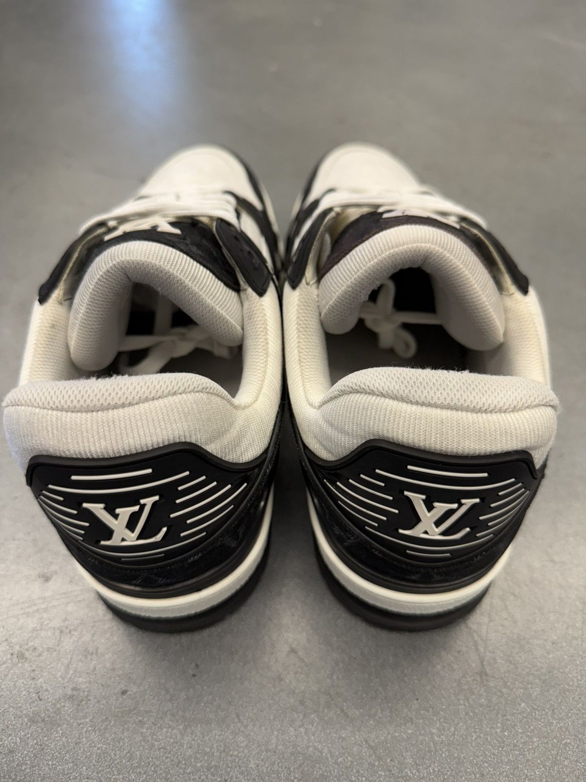 Louis Vuitton Louis Vuitton LV Trainer White Black Size LV 8.5 / US 9.5 Size US 9.5 / EU 42-43 - 5 Thumbnail