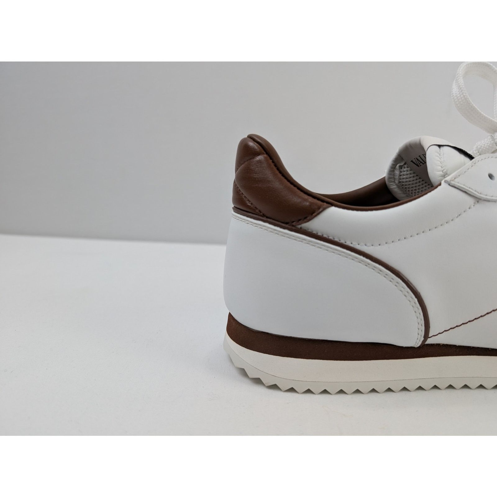 Valentino o1rshd1 Stud-around Sneakers in Leather in White Size US 11 / EU 44 - 4 Thumbnail