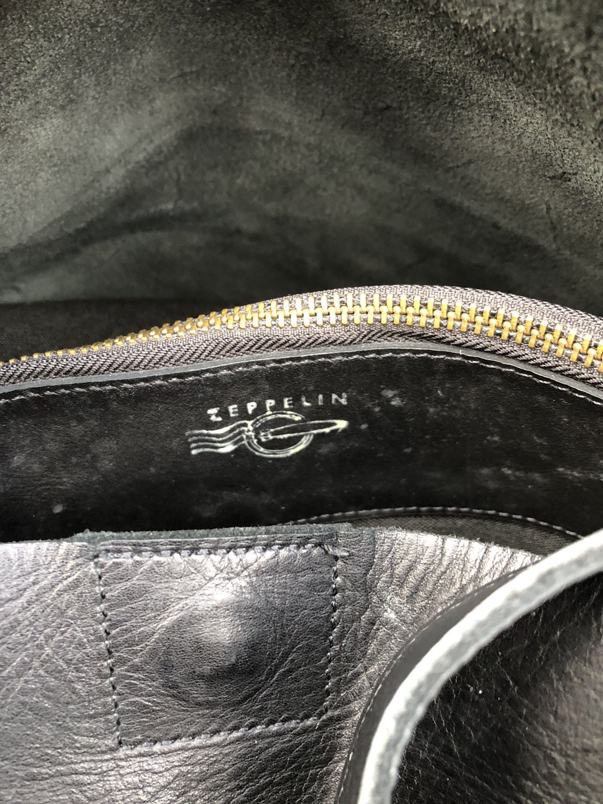 Genuine Leather ZAPPELIN LEATHER SLINGBAG/HANDCARRY BAG Size ONE SIZE - 7 Thumbnail