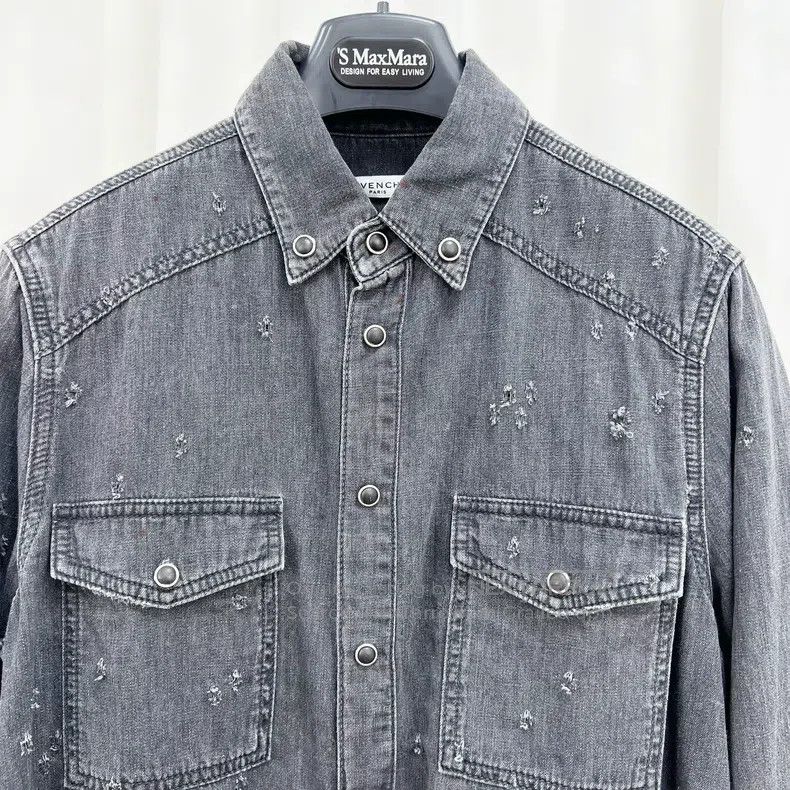 Givenchy Givenchy Destroyed Washed Denim Shirt (Size 36) Size US L / EU 52-54 / 3 - 3 Thumbnail