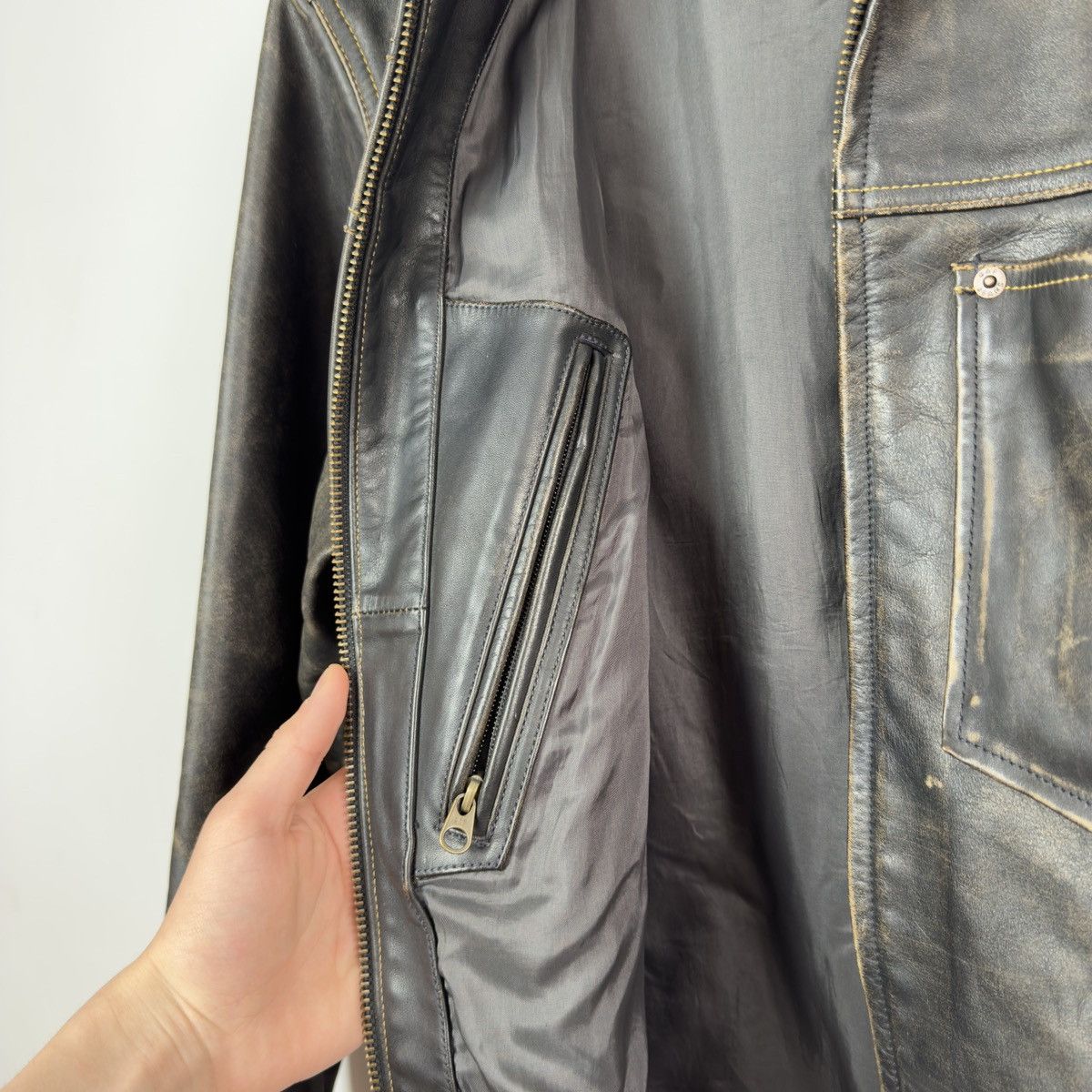 Gap Y2k OLD GAP Distressed Leather Jacket Heavyweight Boxy Faded Size US L / EU 52-54 / 3 - 11 Thumbnail
