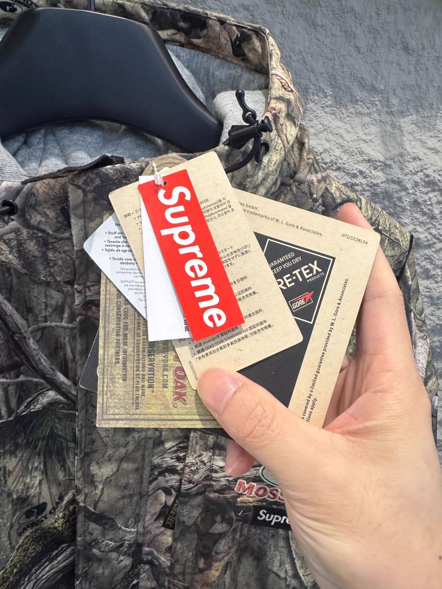 Supreme Supreme x Mossy Oak GORE-TEX Jacket L Size US L / EU 52-54 / 3 - 2 Thumbnail