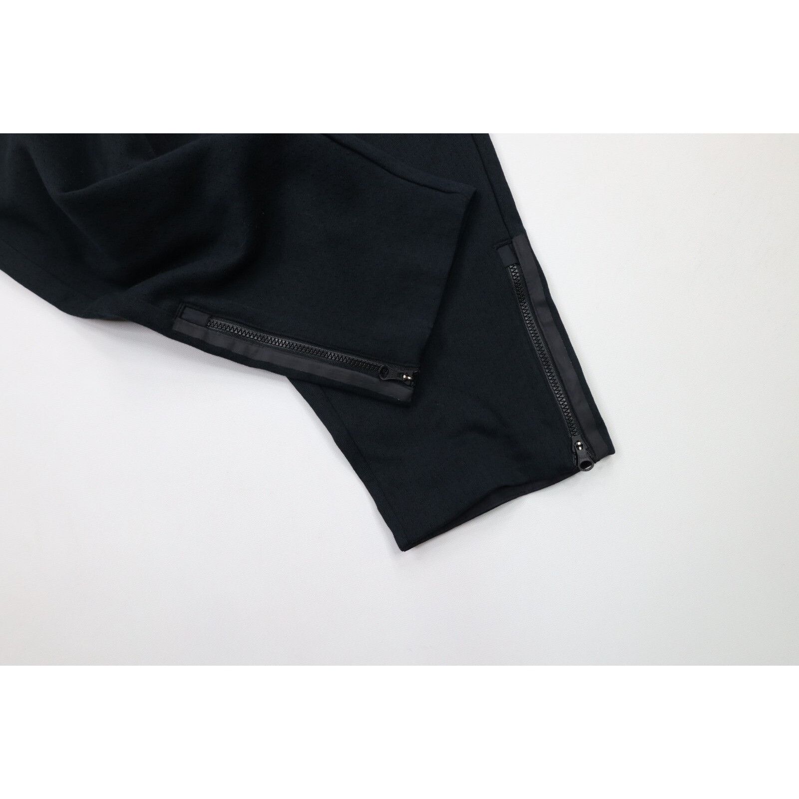 Nike New Nike Tech Fleece Womens Size XS Spell Out Cropped Sweatp Size 26" / US 2 / IT 38 - 4 Thumbnail