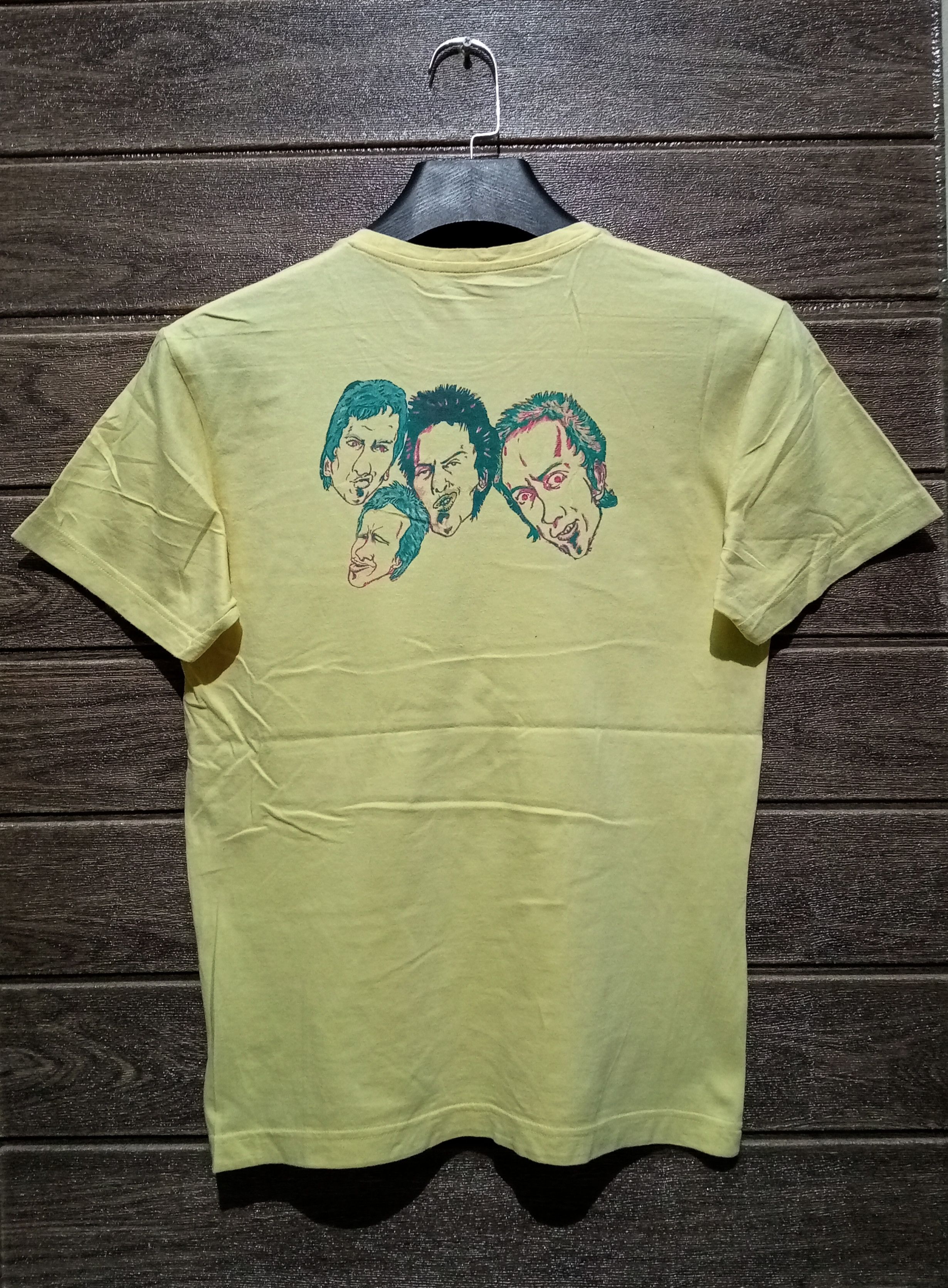 Band Tees UNIQLO X Sex Pistols No Feelings Tee Size US S / EU 44-46 / 1 - 3 Thumbnail