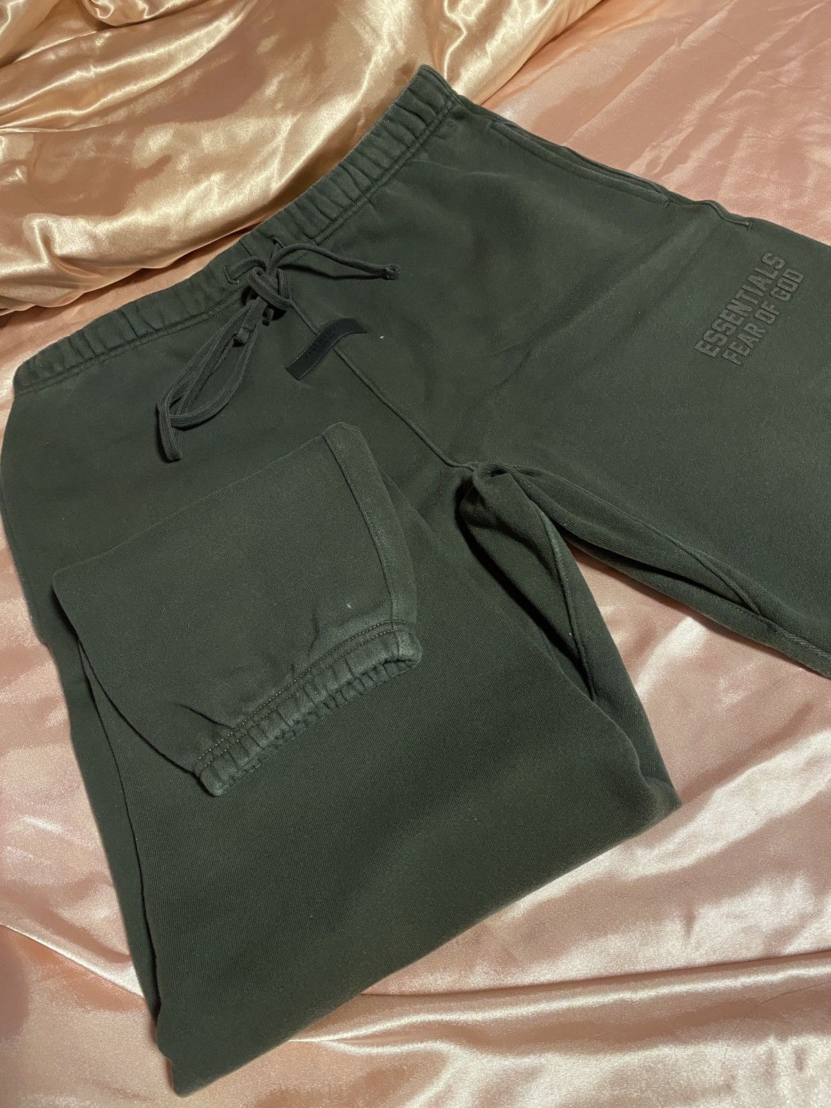 image of Essentials Fear Of God Sweatpants in Off/Black, Men's (Size 34)