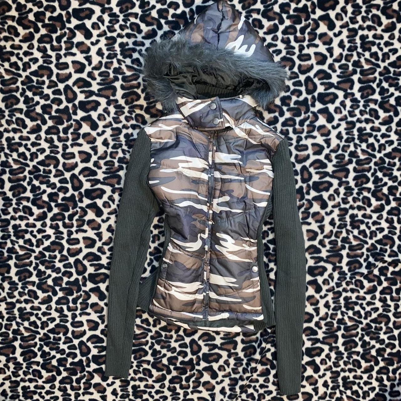 Other Deadstock Camo Puffer W/ Faux Fur Hood and Ribbed Sleeves Size S / US 4 / IT 40 - 1 Thumbnail